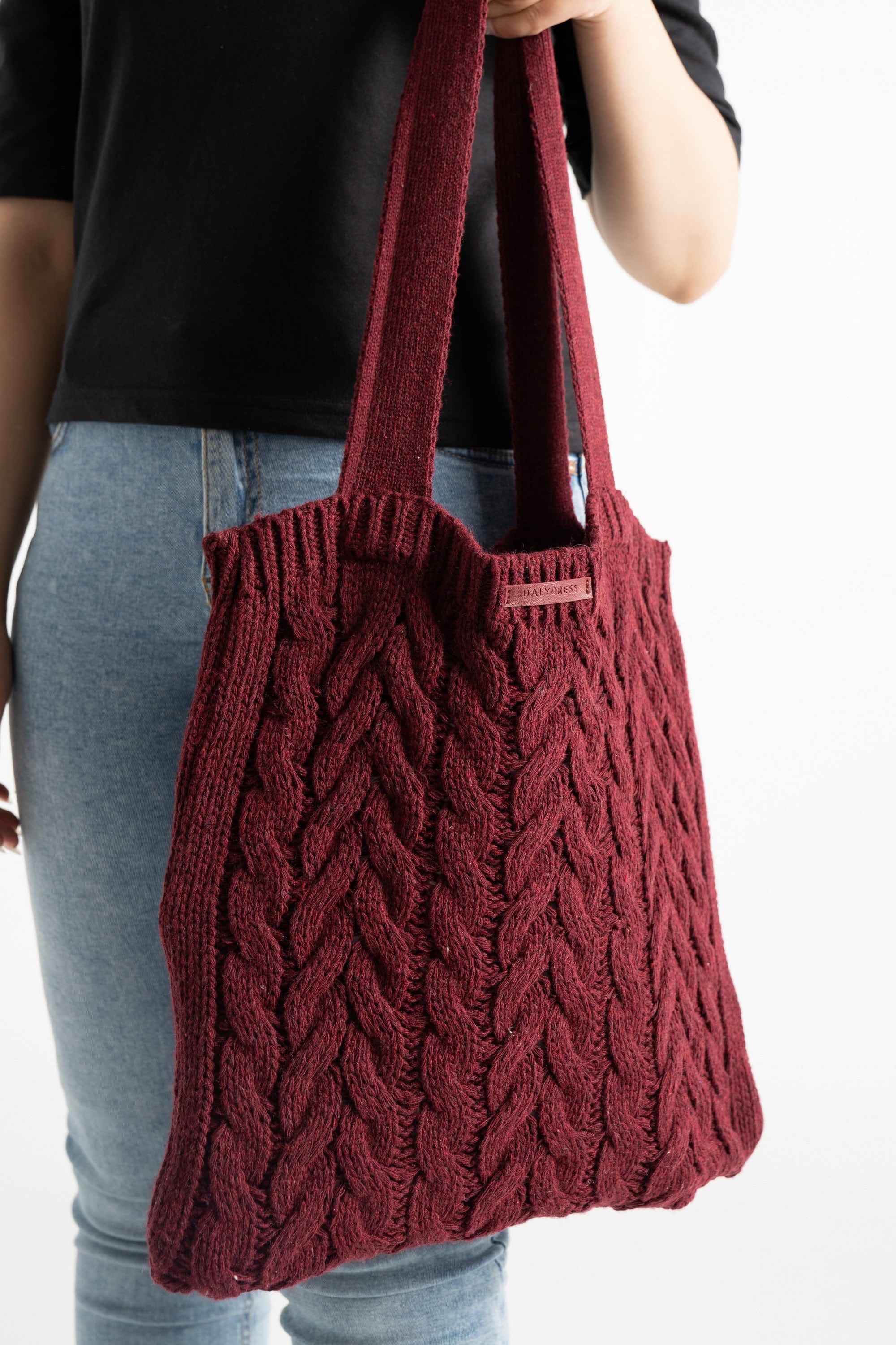 داليدرس توت باج صوف مضفر نسائي