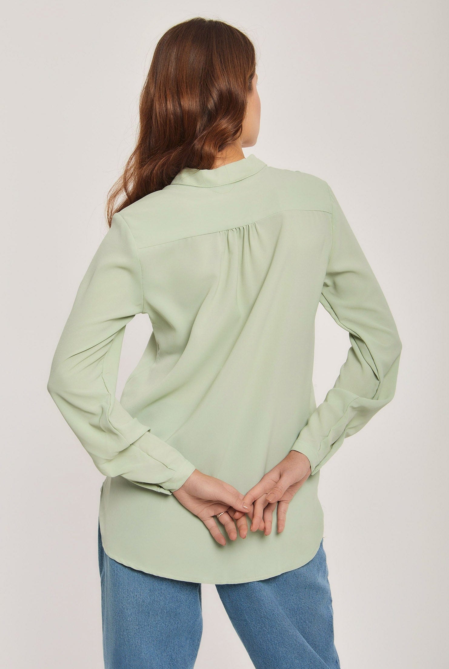 داليدرس بلوزة نسائية سادة بربطة عنق