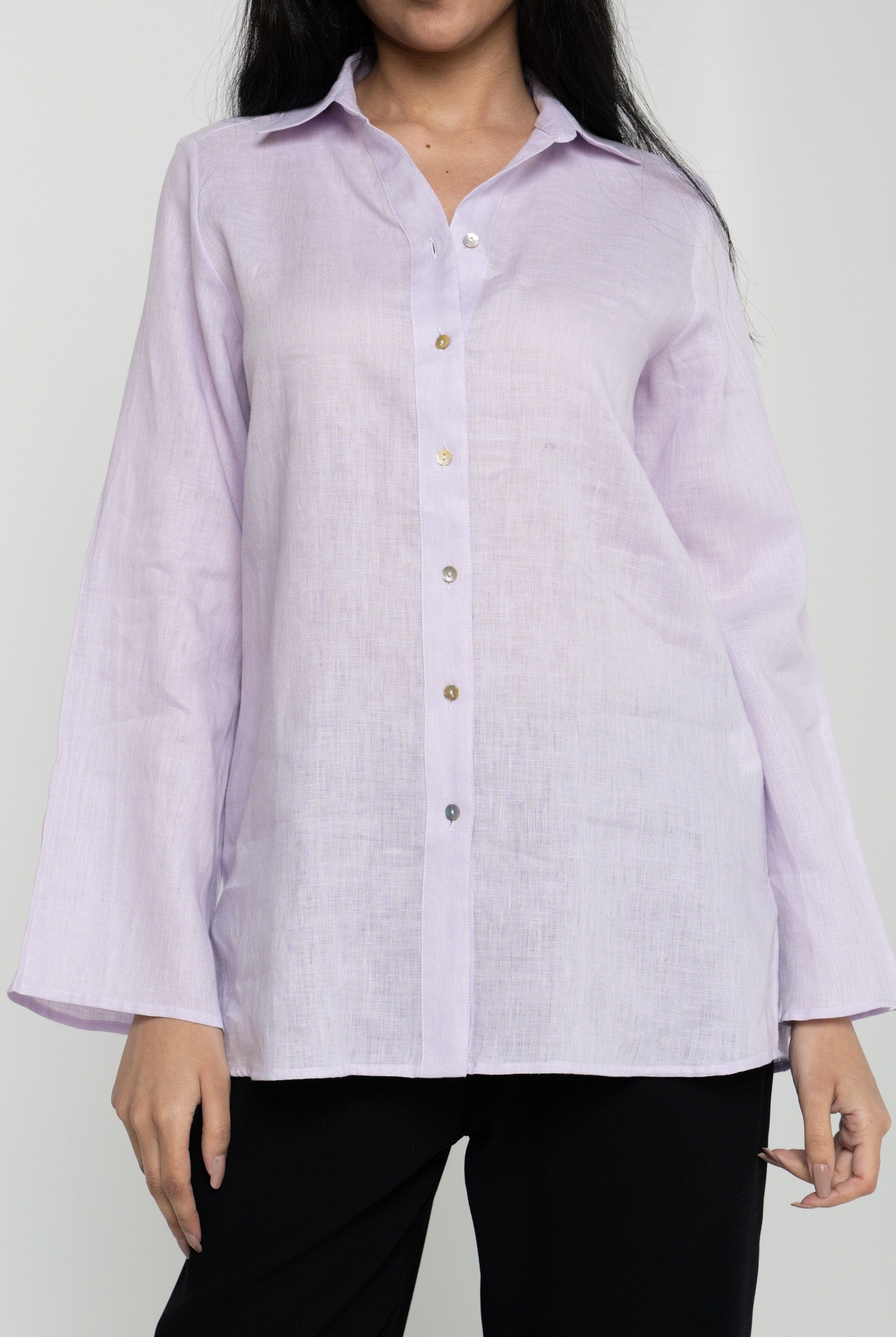 داليدرس بلوزة نسائية بتصميم قميص سادة بأزرار أمامية