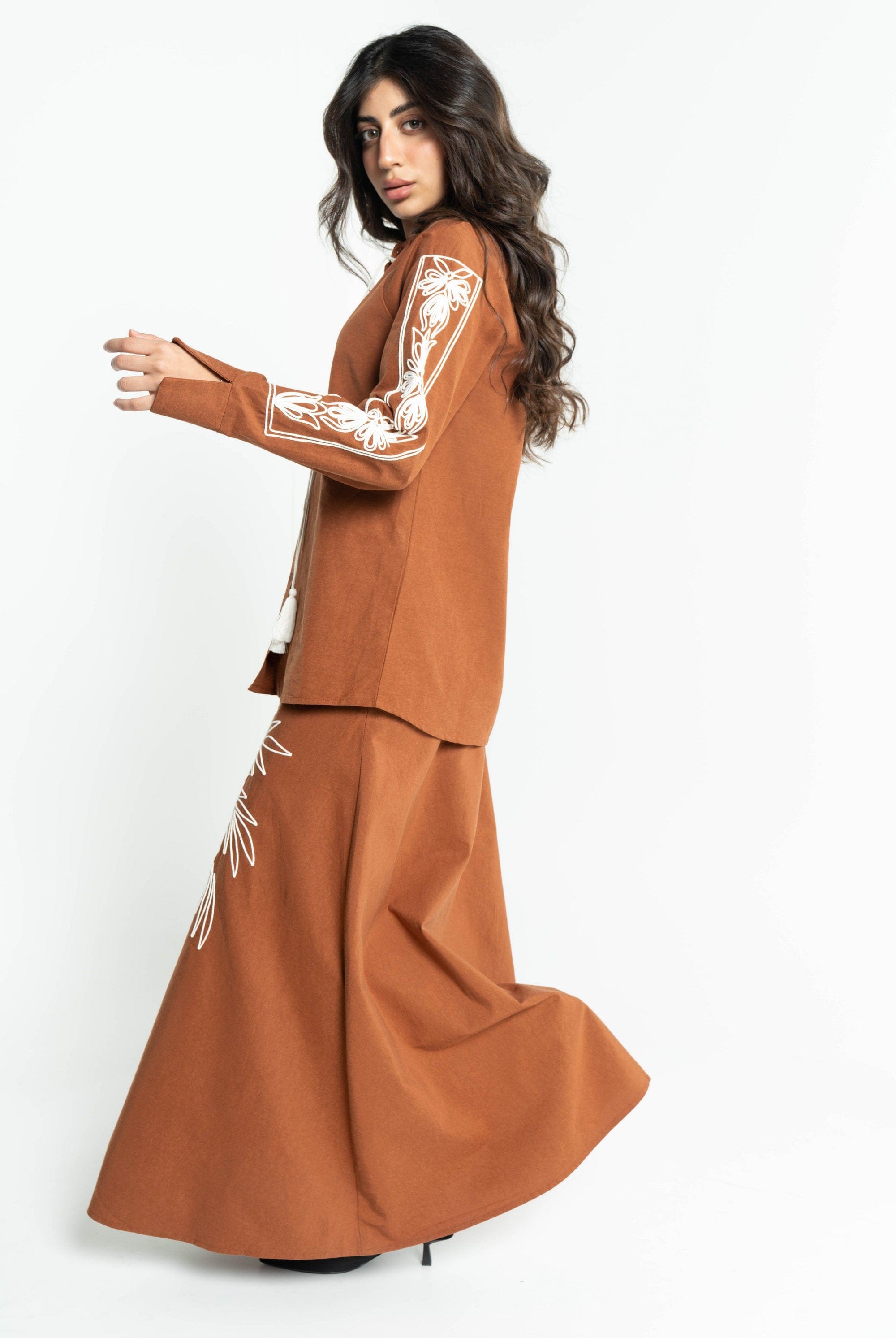 داليدرس تنورة نسائية مطبوعة كراميل