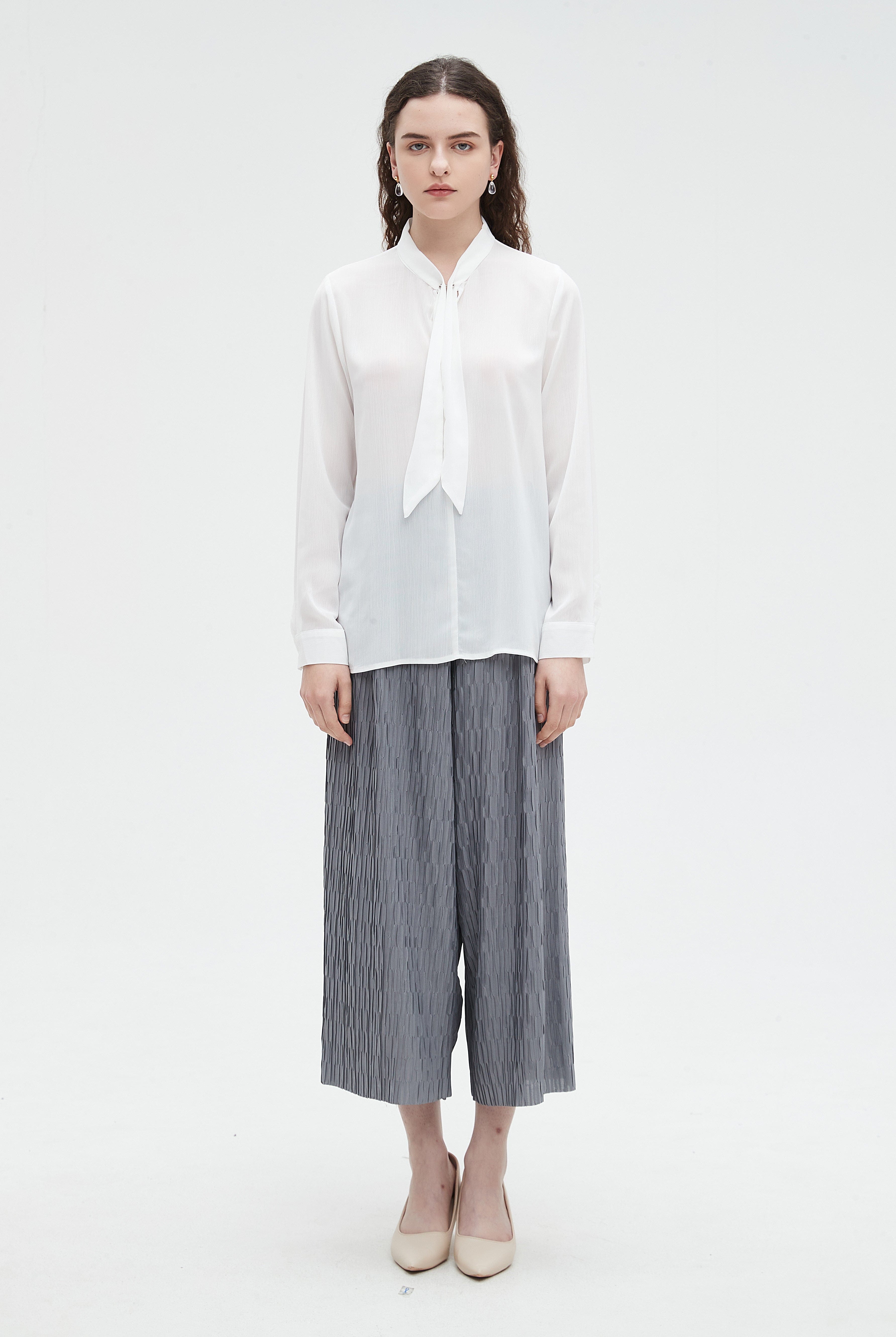 نتشي بلوزة نسائي كم طويل ساده برباط على الرقبه