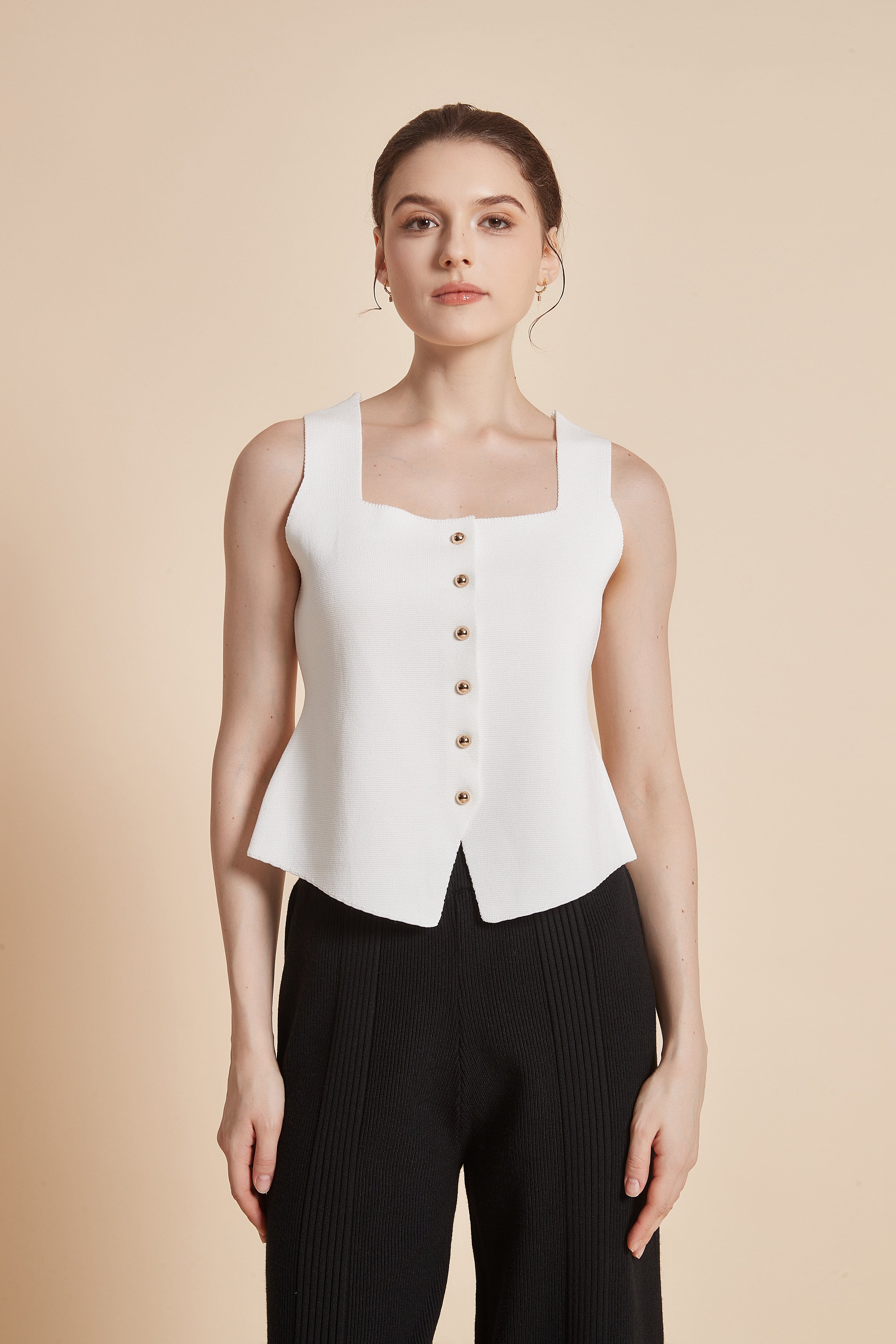 يولا بلوزة نسائية سادة كات بفتحة صدر مربعة