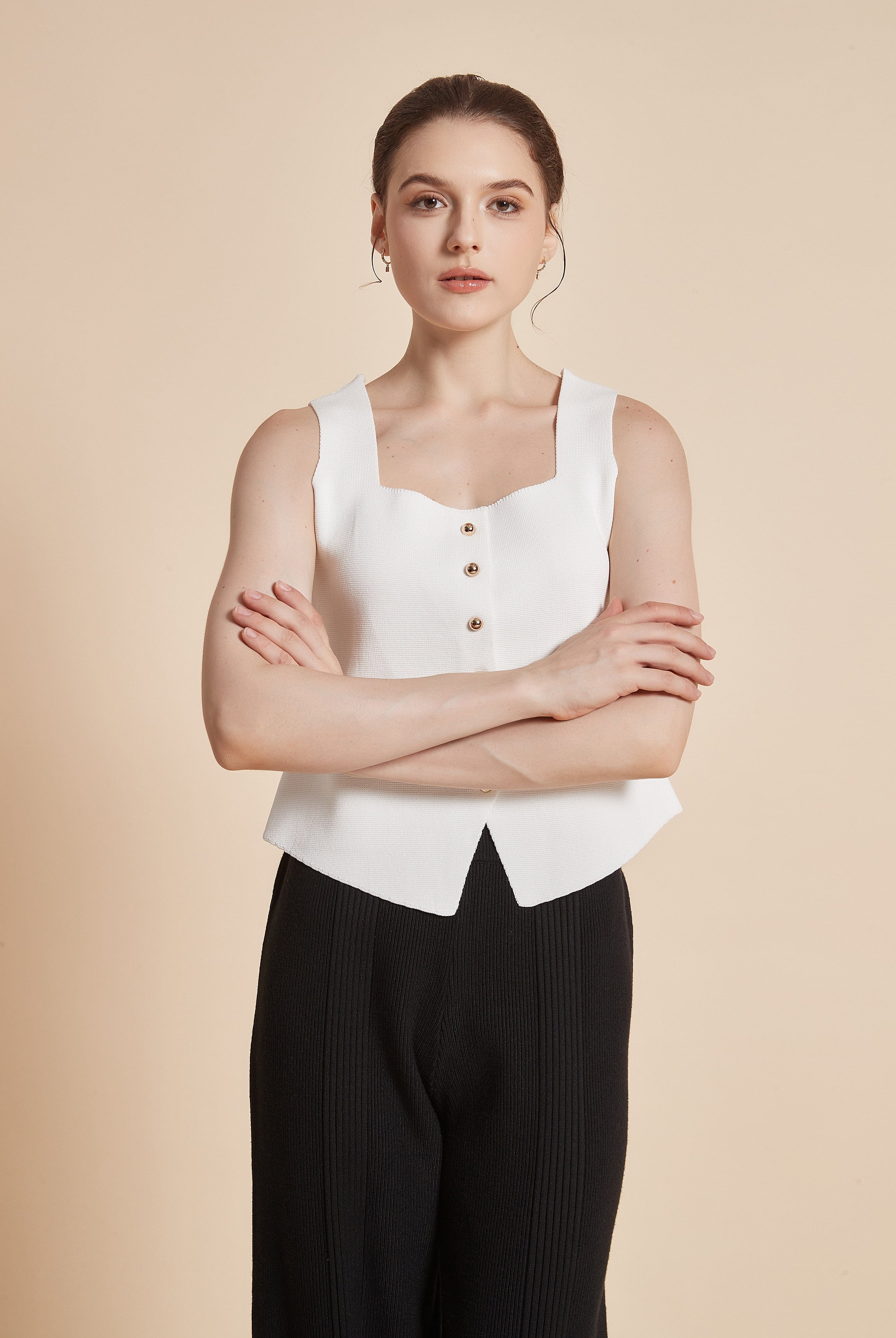 يولا بلوزة نسائية سادة كات بفتحة صدر مربعة