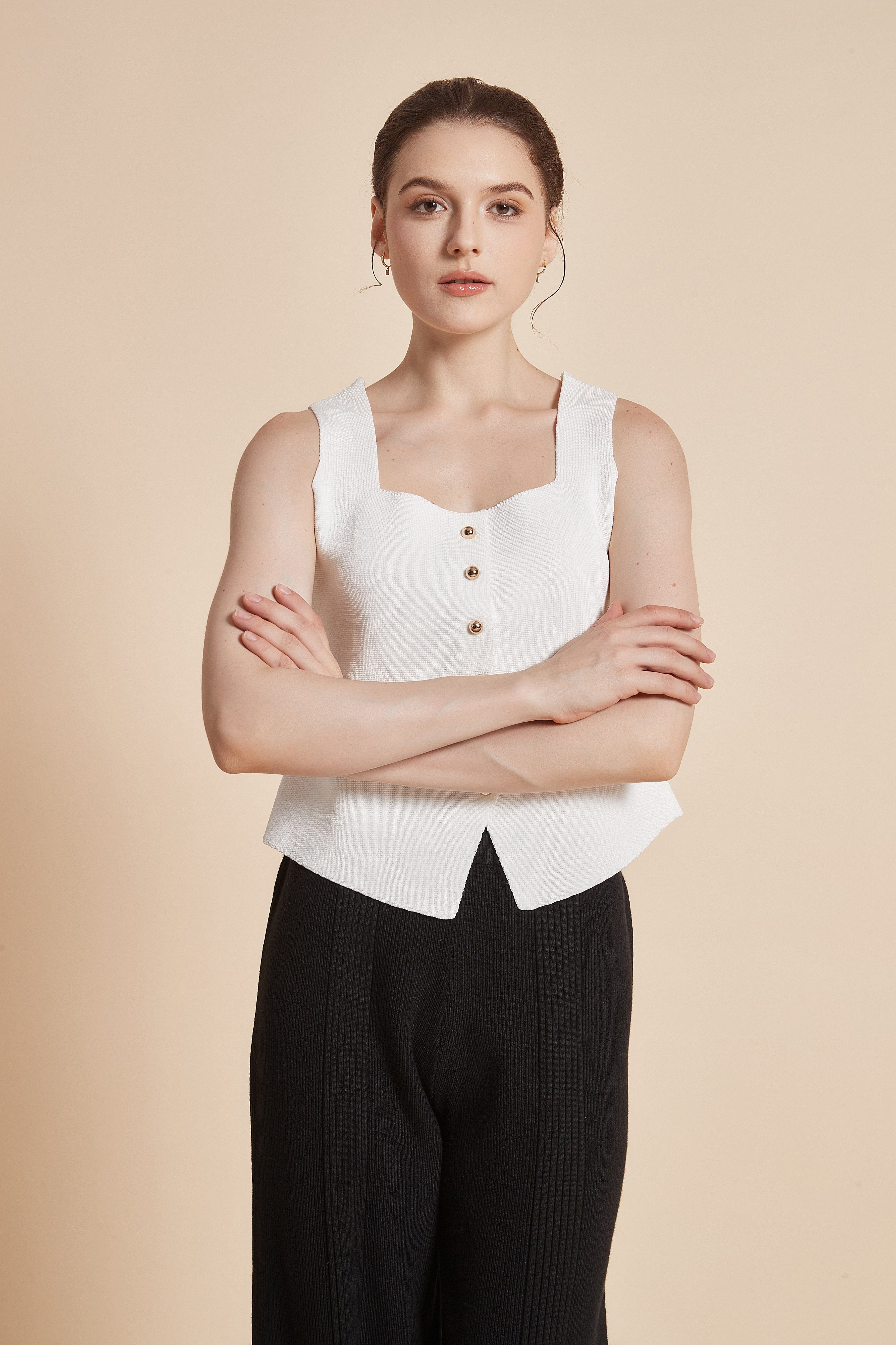 يولا بلوزة نسائية سادة كات بفتحة صدر مربعة