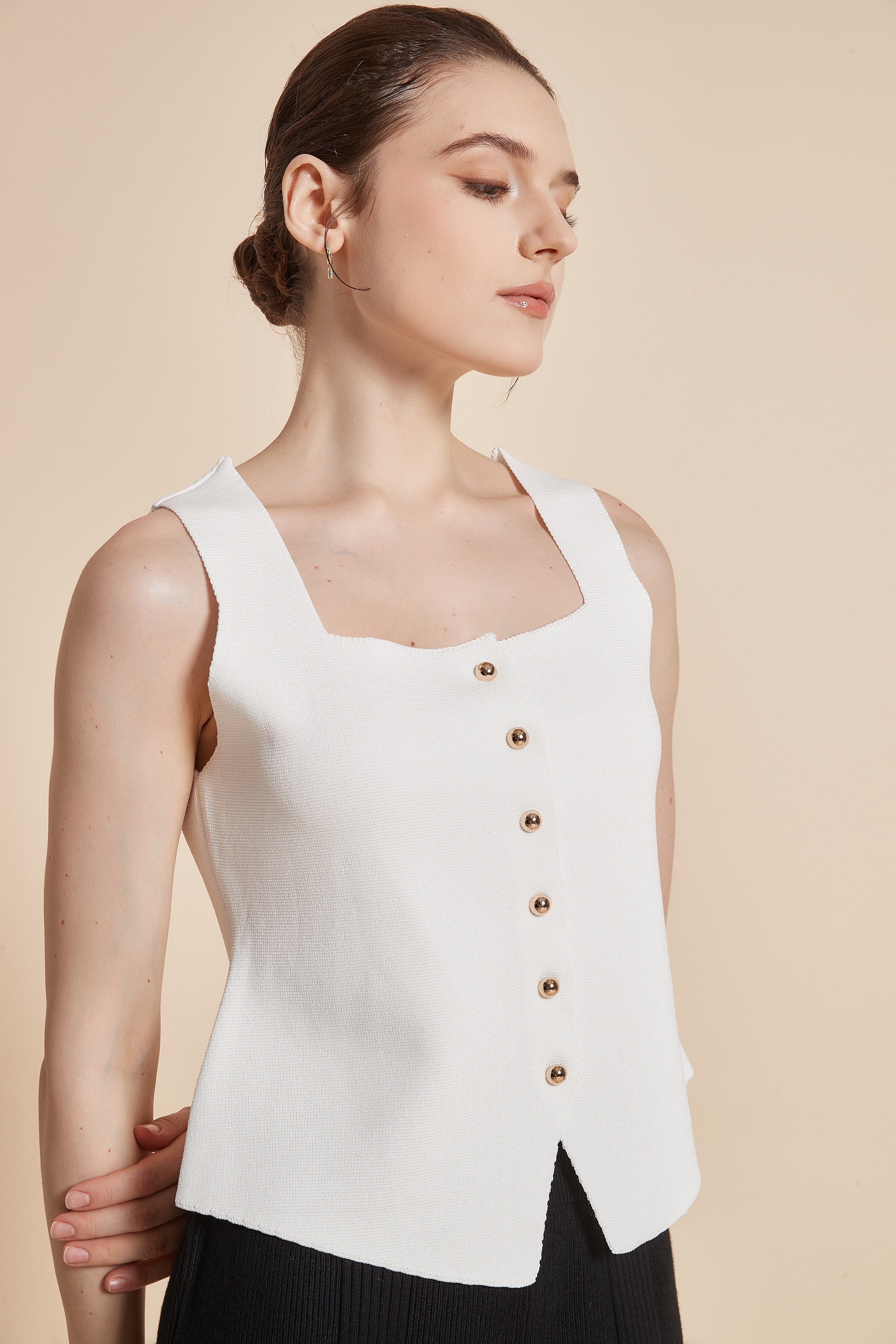 يولا بلوزة نسائية سادة كات بفتحة صدر مربعة