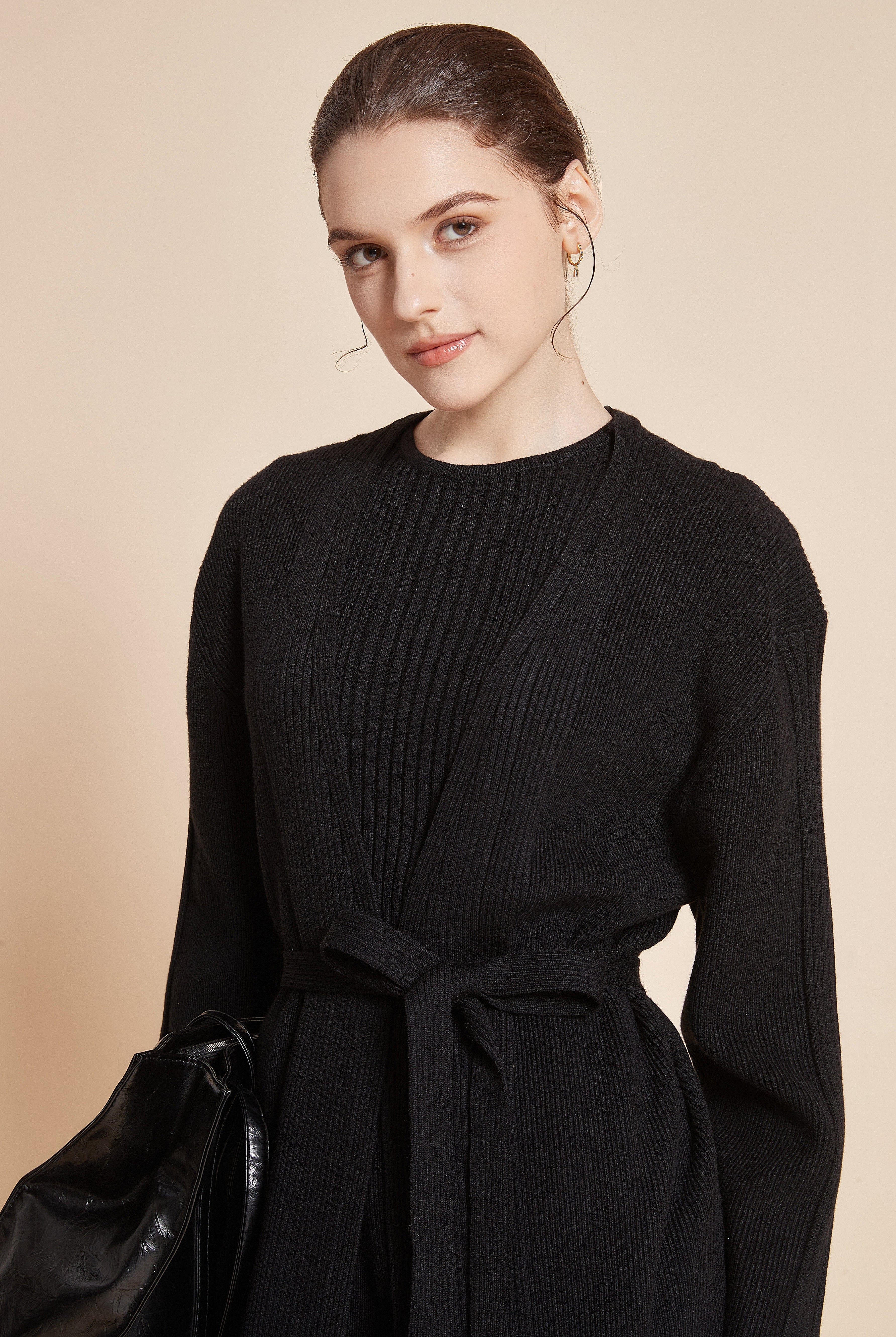 يولا بلوزة نسائية سادة كم قصير