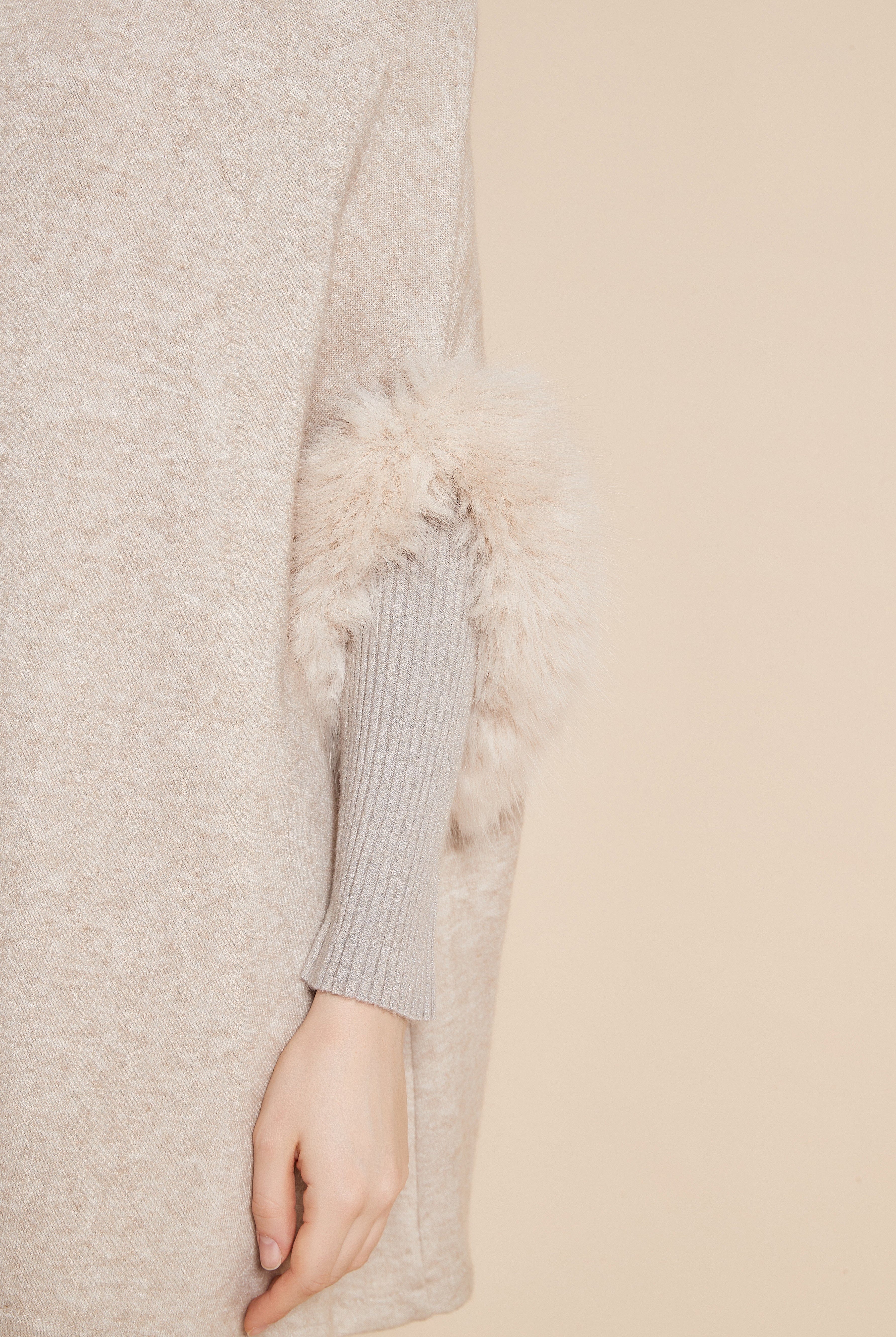 يولا بلوفر نسائي 3/4 كم سادة مع تفاصيل فرو