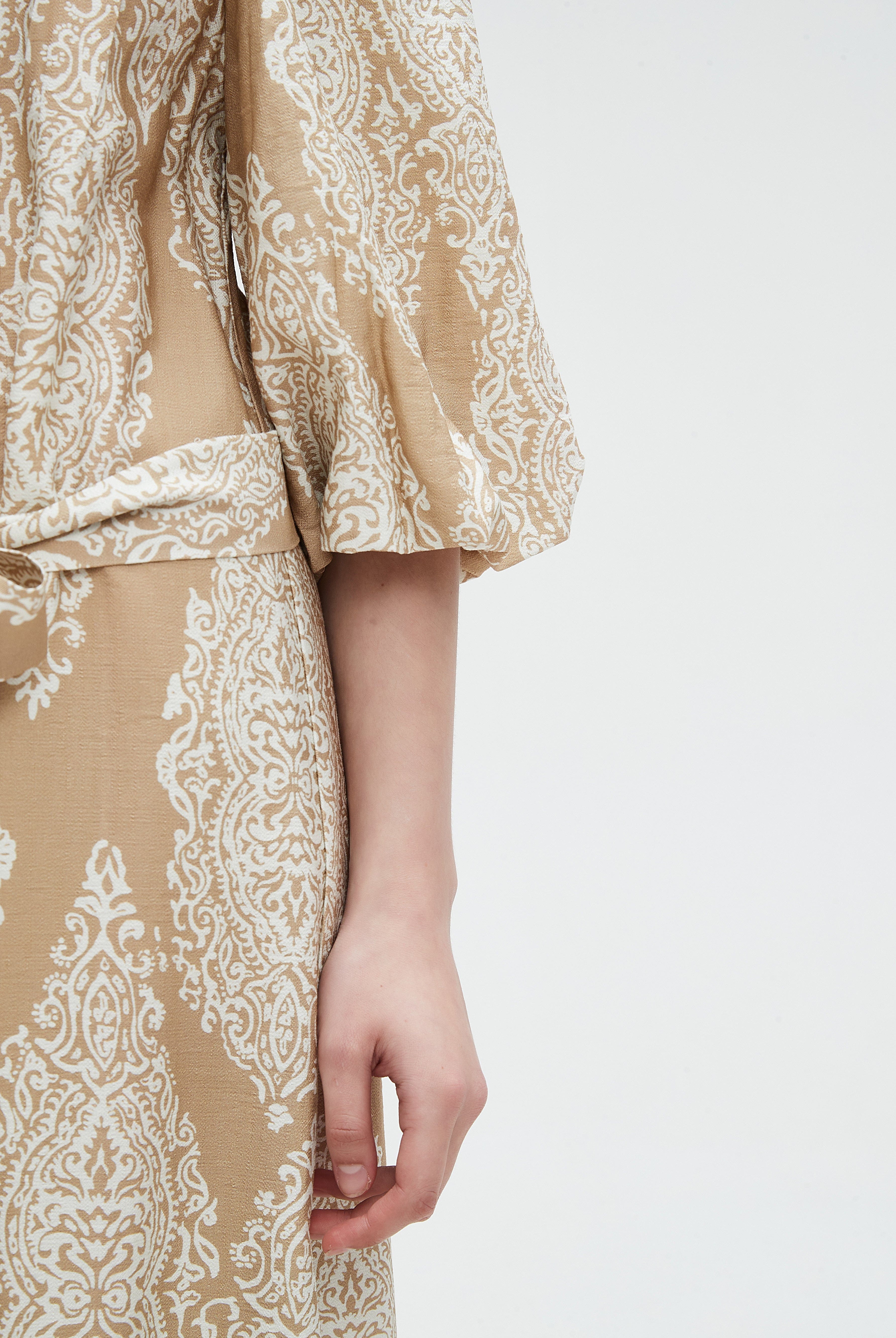 نتشي فستان ميدي 3/4 كم مطبوع بفيونكه عالخصر