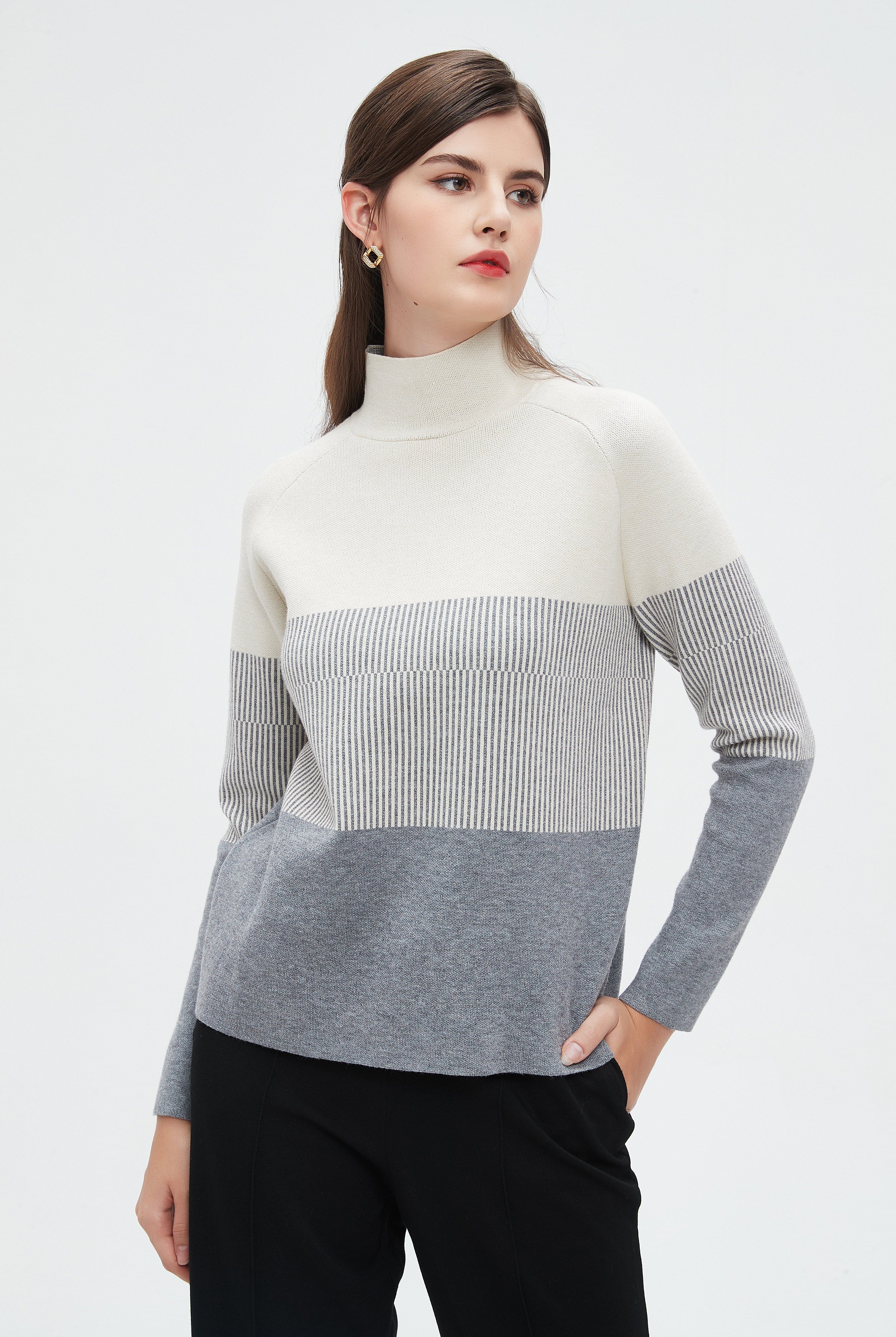 نتشي بلوزة نسائية كم طويل ورقبه عاليه