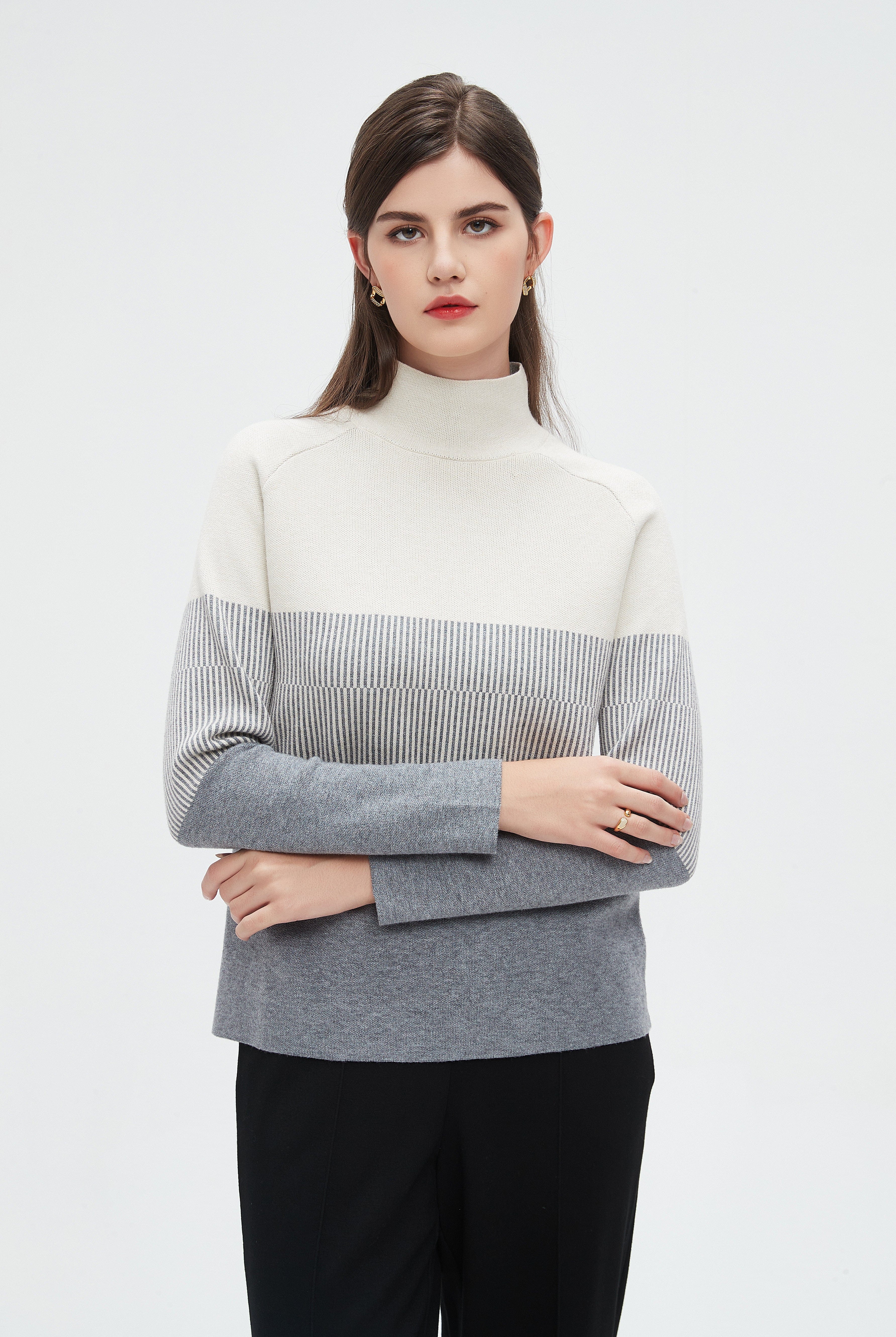 نتشي بلوزة نسائية كم طويل ورقبه عاليه