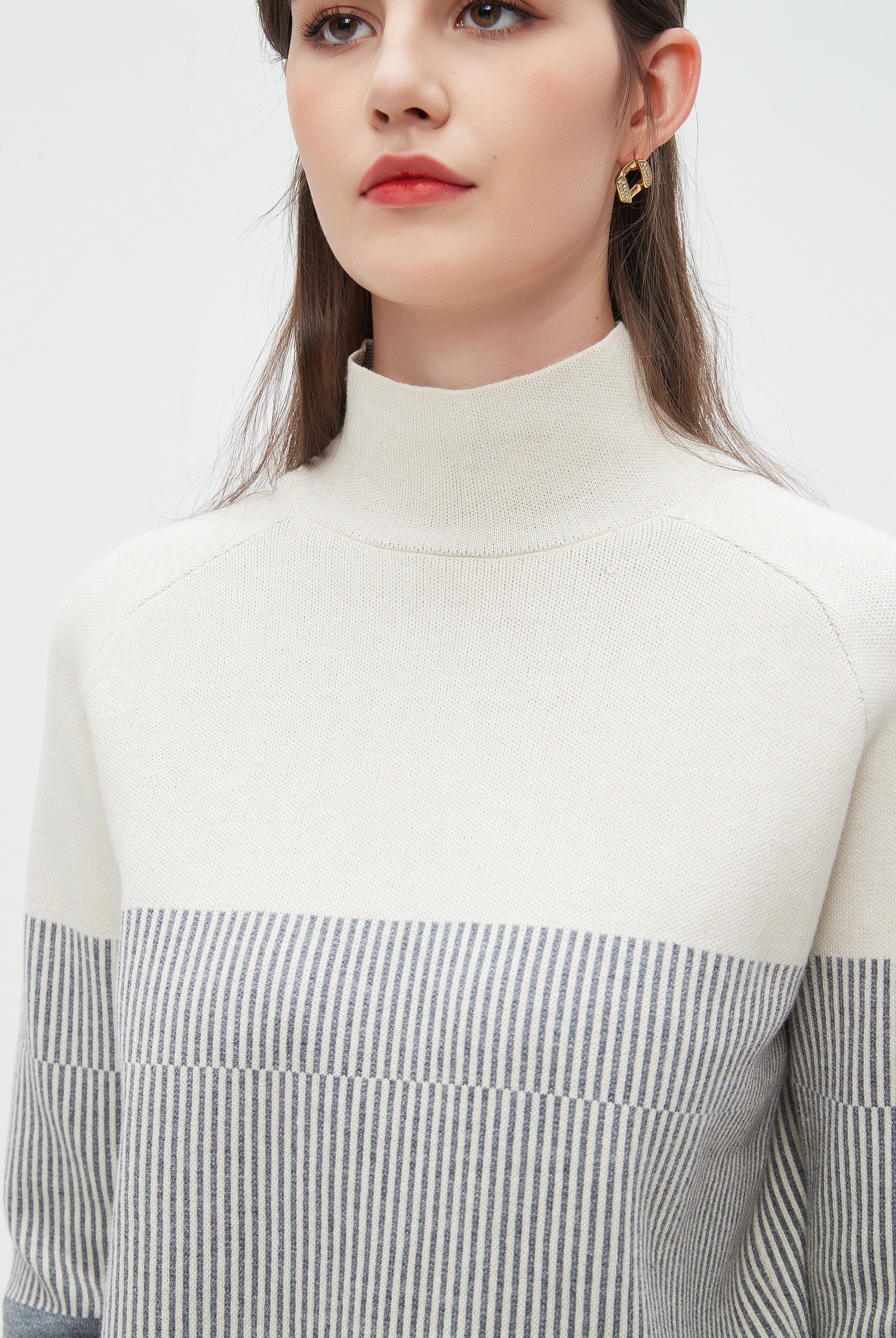 نتشي بلوزة نسائية كم طويل ورقبه عاليه