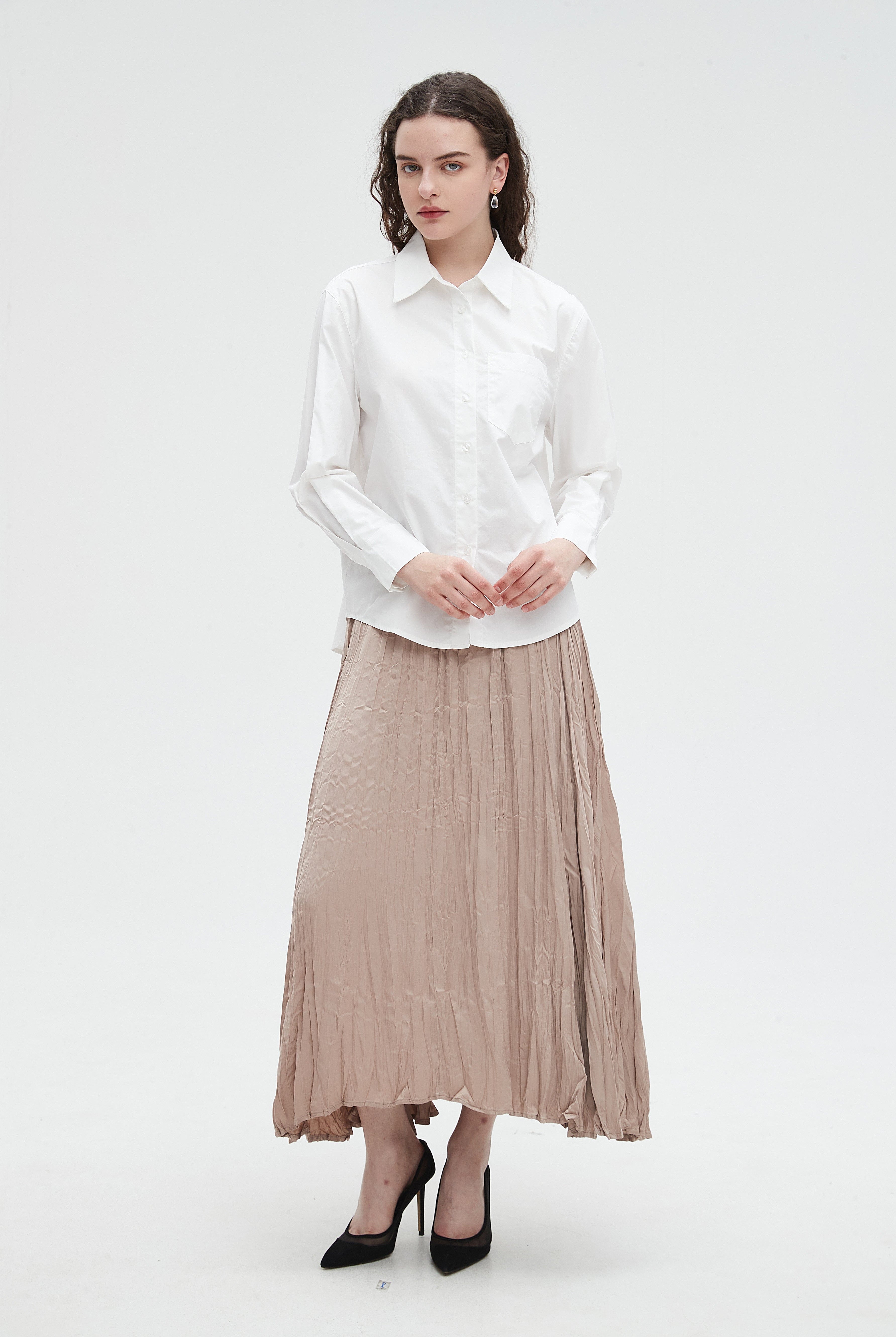 نتشي بلوزة نسائي ساده قصيرة بكم وياقة