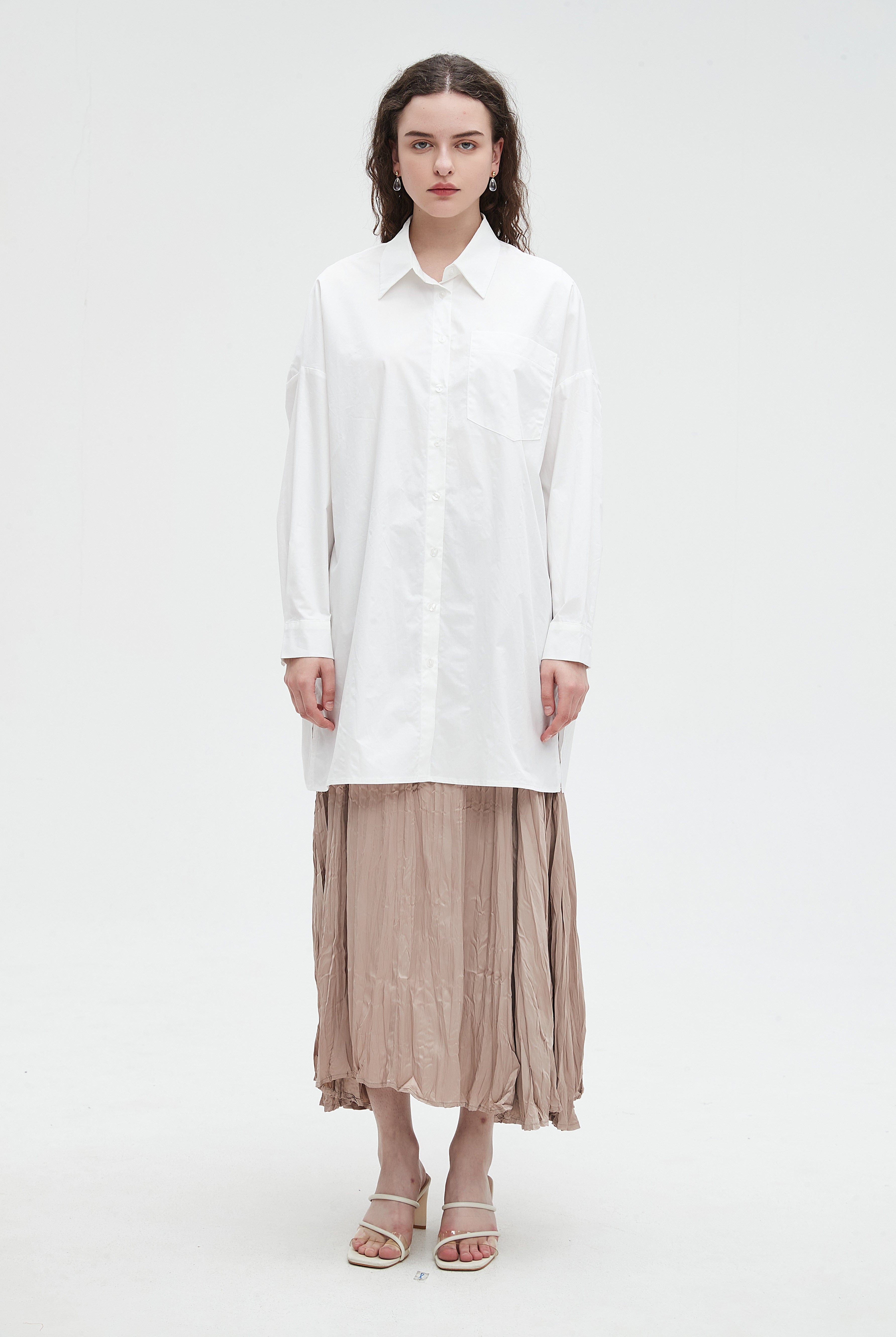 نتشي فستان نسائي سادة واسع قصير بأزرار أمامية وأكمام طويلة