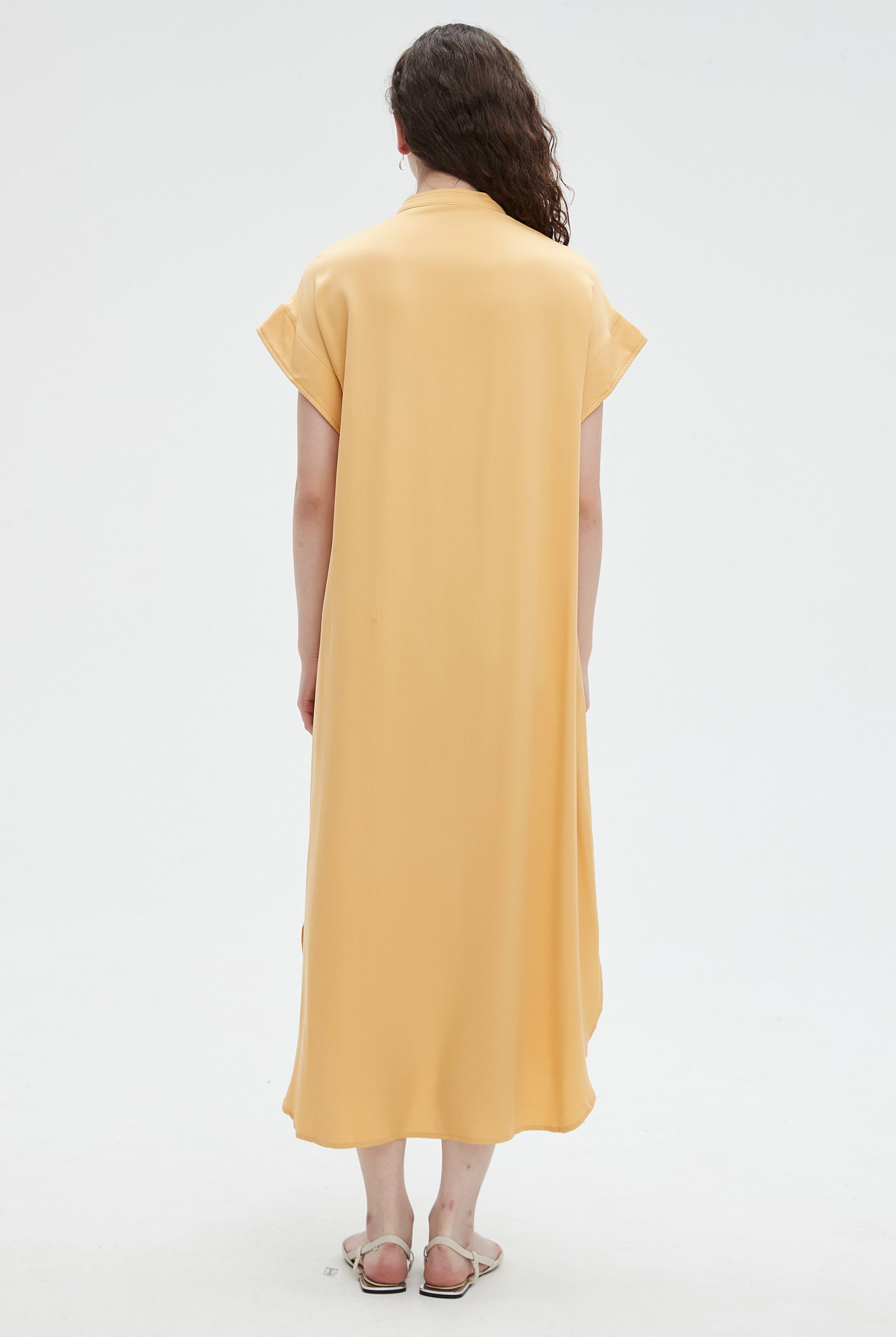 نتشي فستان ميدي نسائي نص كم بنقشه على الصدر