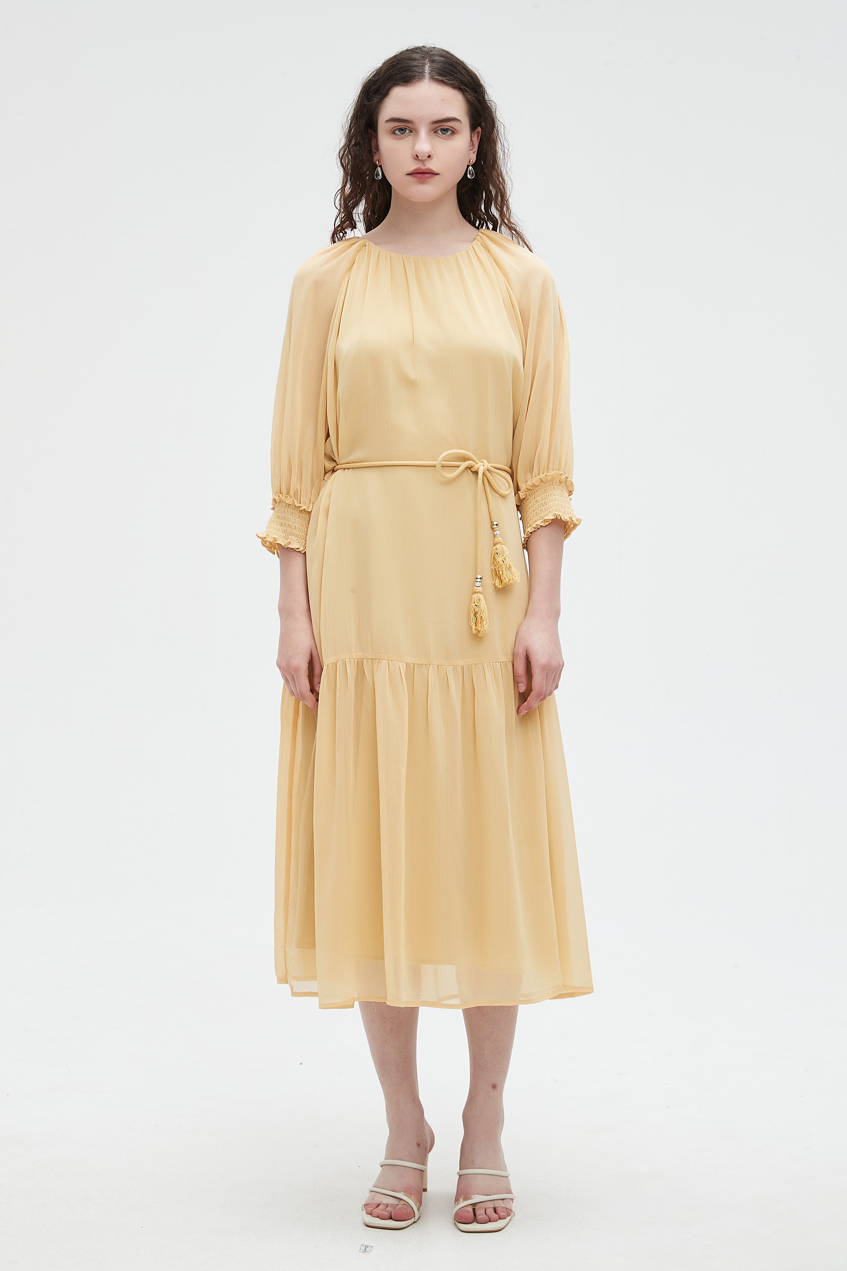 نتشي فستان ميدي 3/4 كم برباط عالخصر