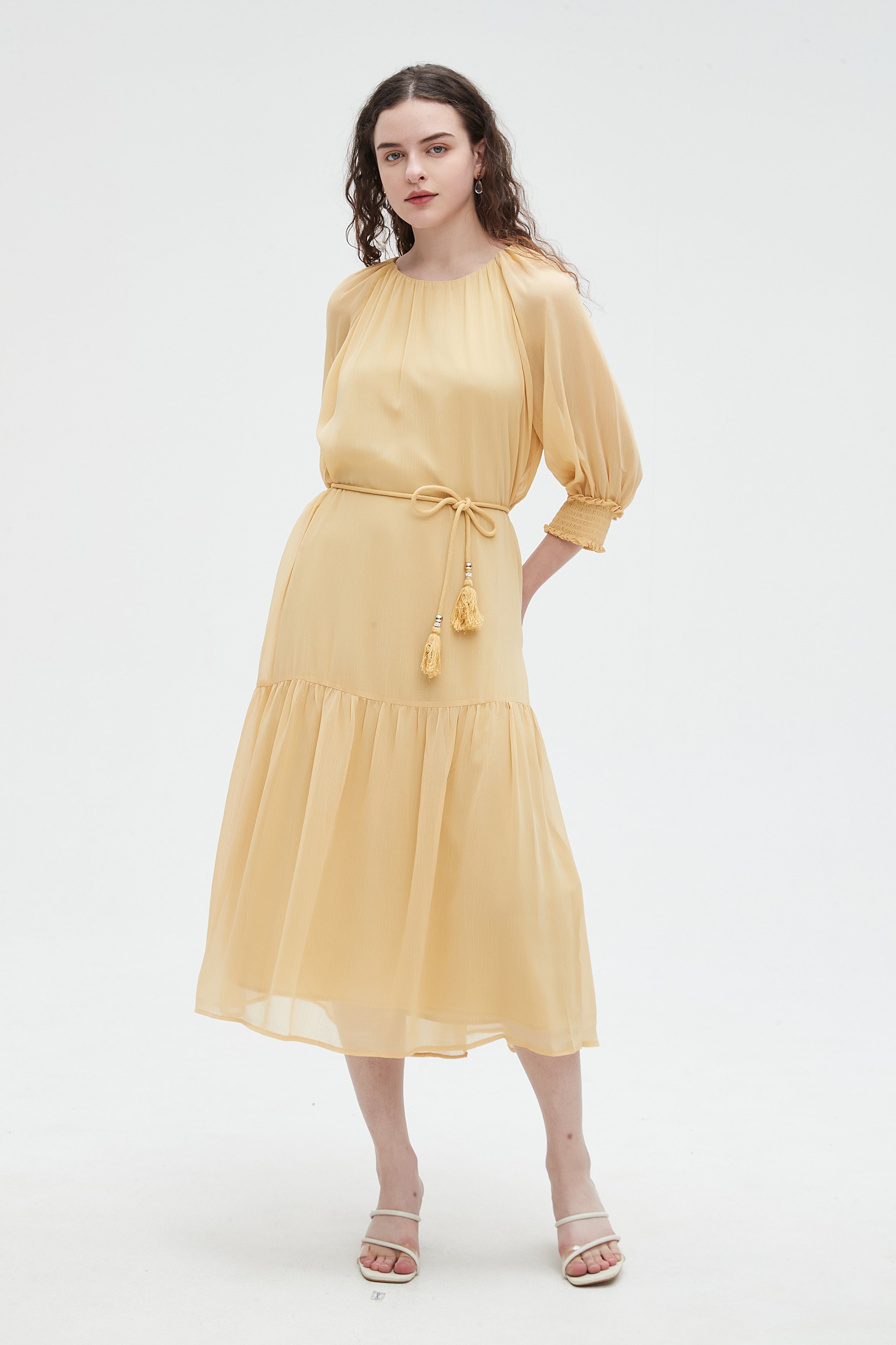 نتشي فستان ميدي 3/4 كم برباط عالخصر