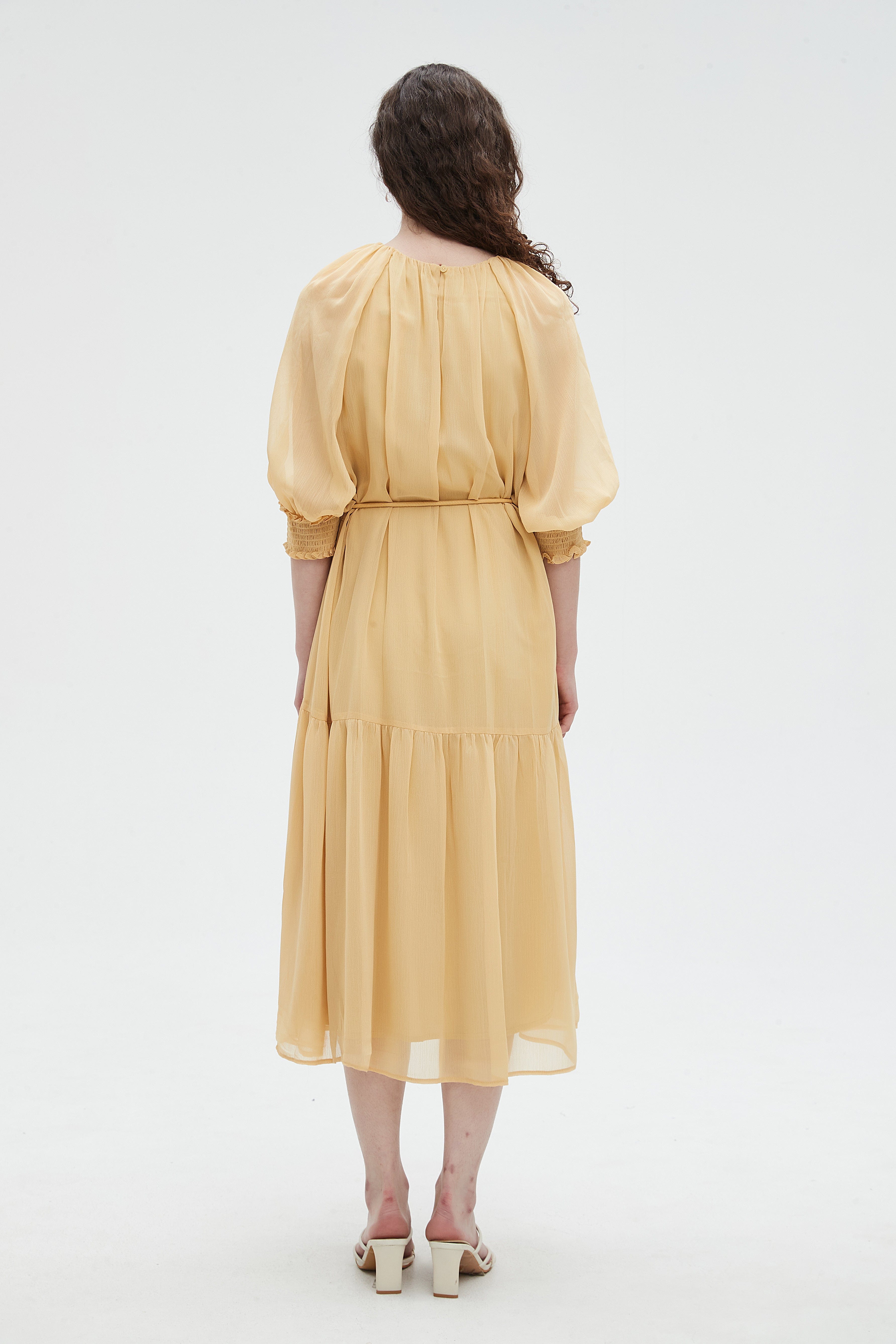 نتشي فستان ميدي 3/4 كم برباط عالخصر