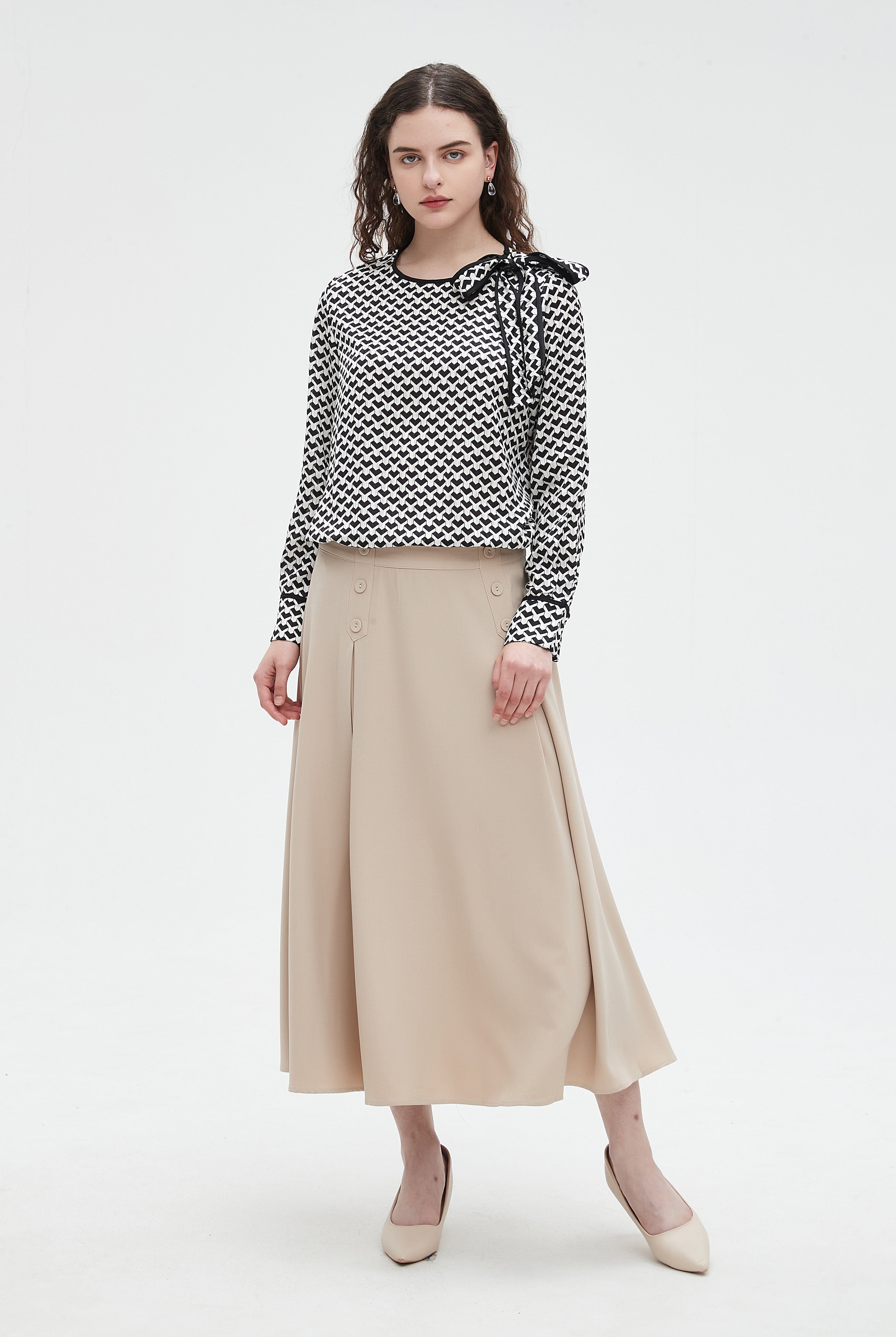 نتشي تنورة نسائية رسمية ميدي واسعة سادة