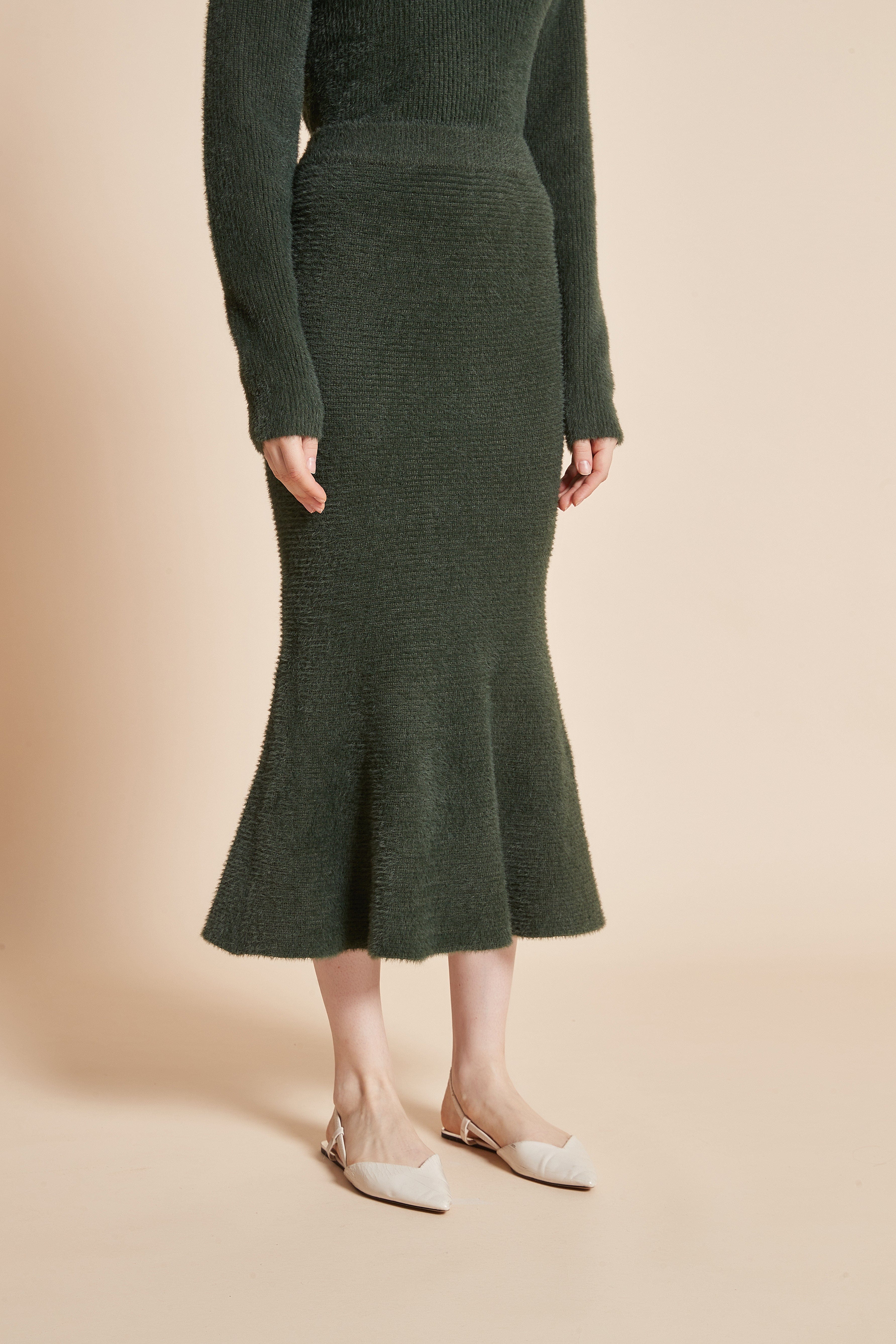 يولا تنورة نسائية ميدي بقصة كشكش