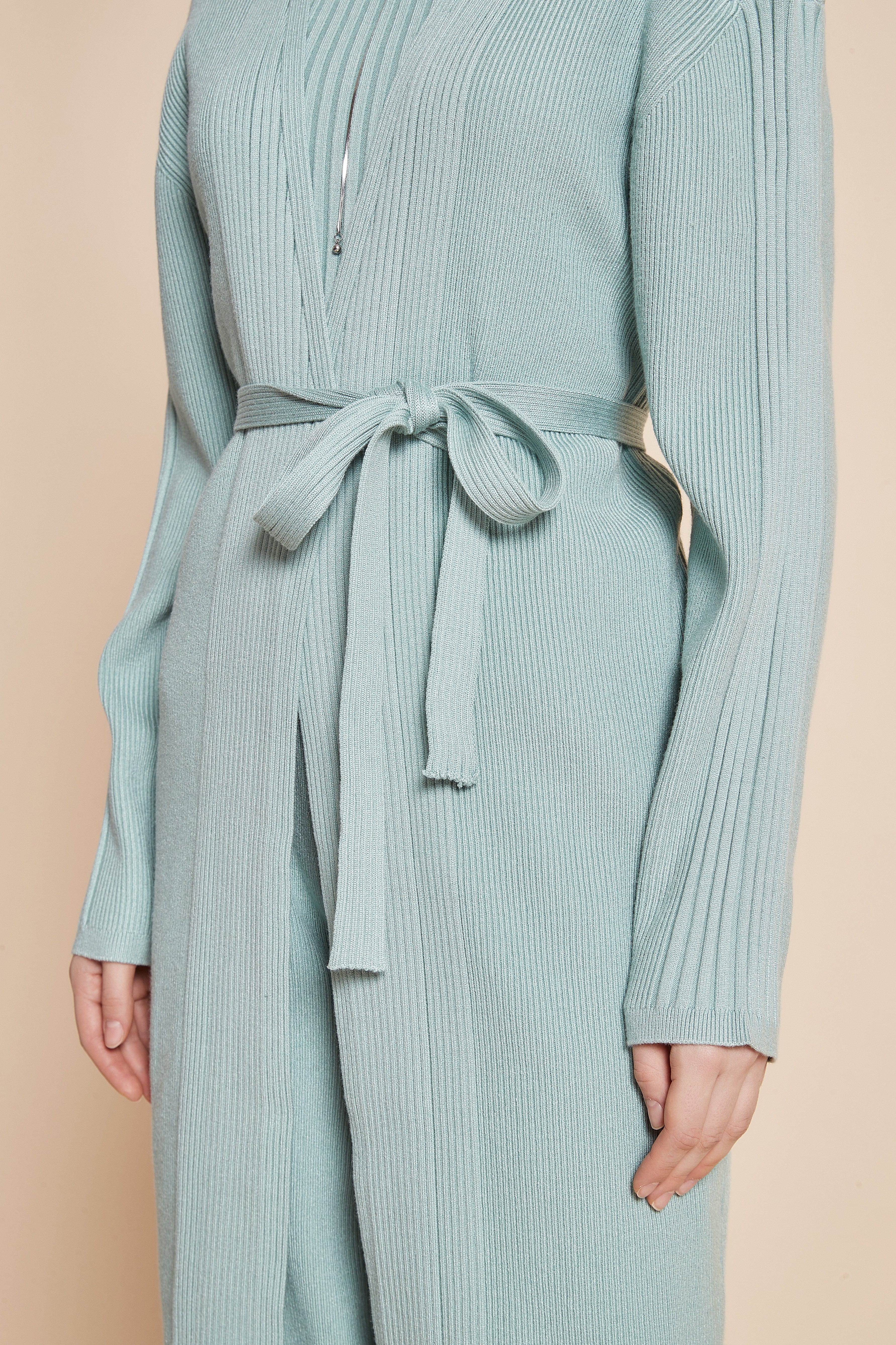 يولا جاكيت نسائي طويل برباط على الخصر وأكمام طويلة