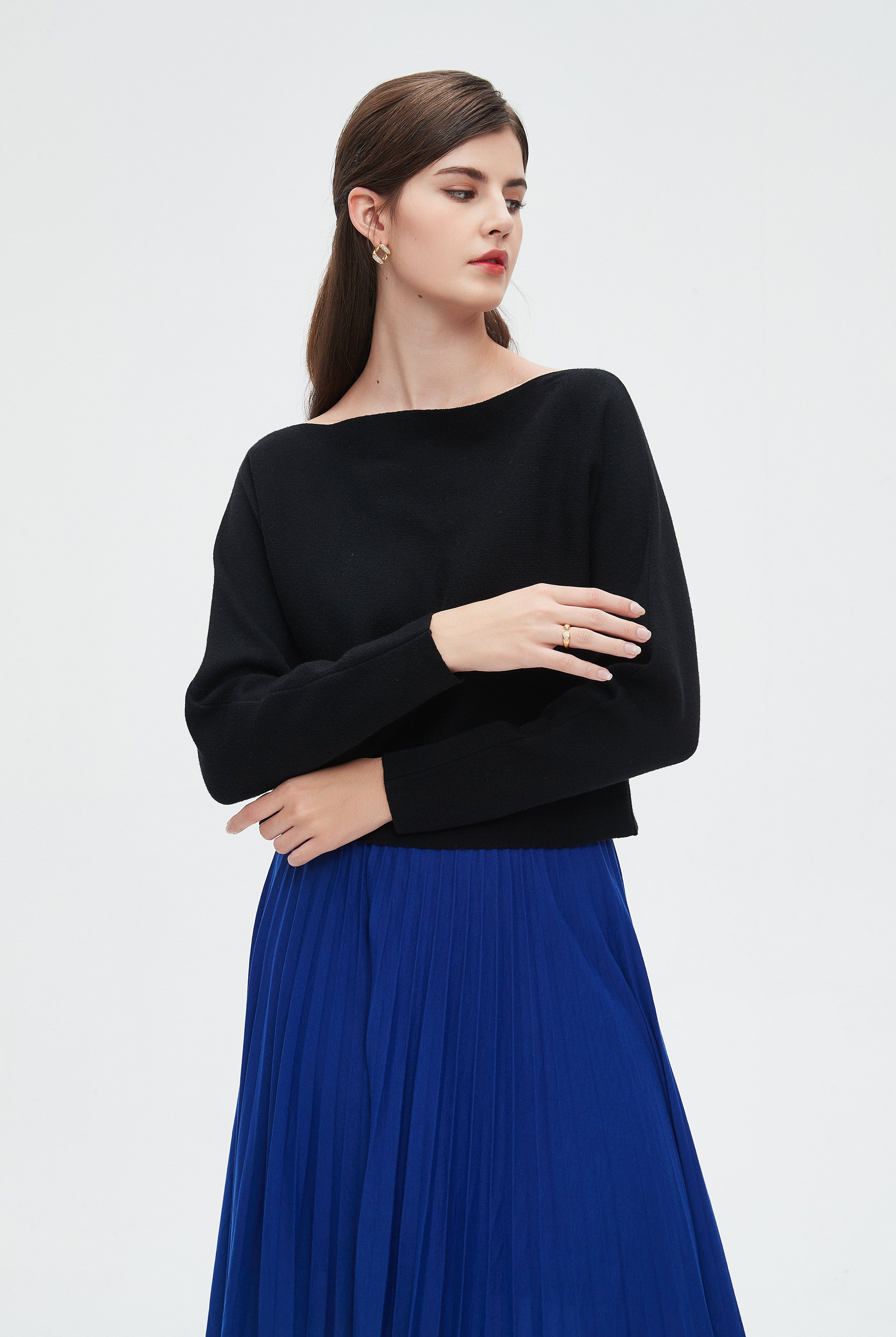 نتشي بلوزة نسائية سادة بأكمام طويلة