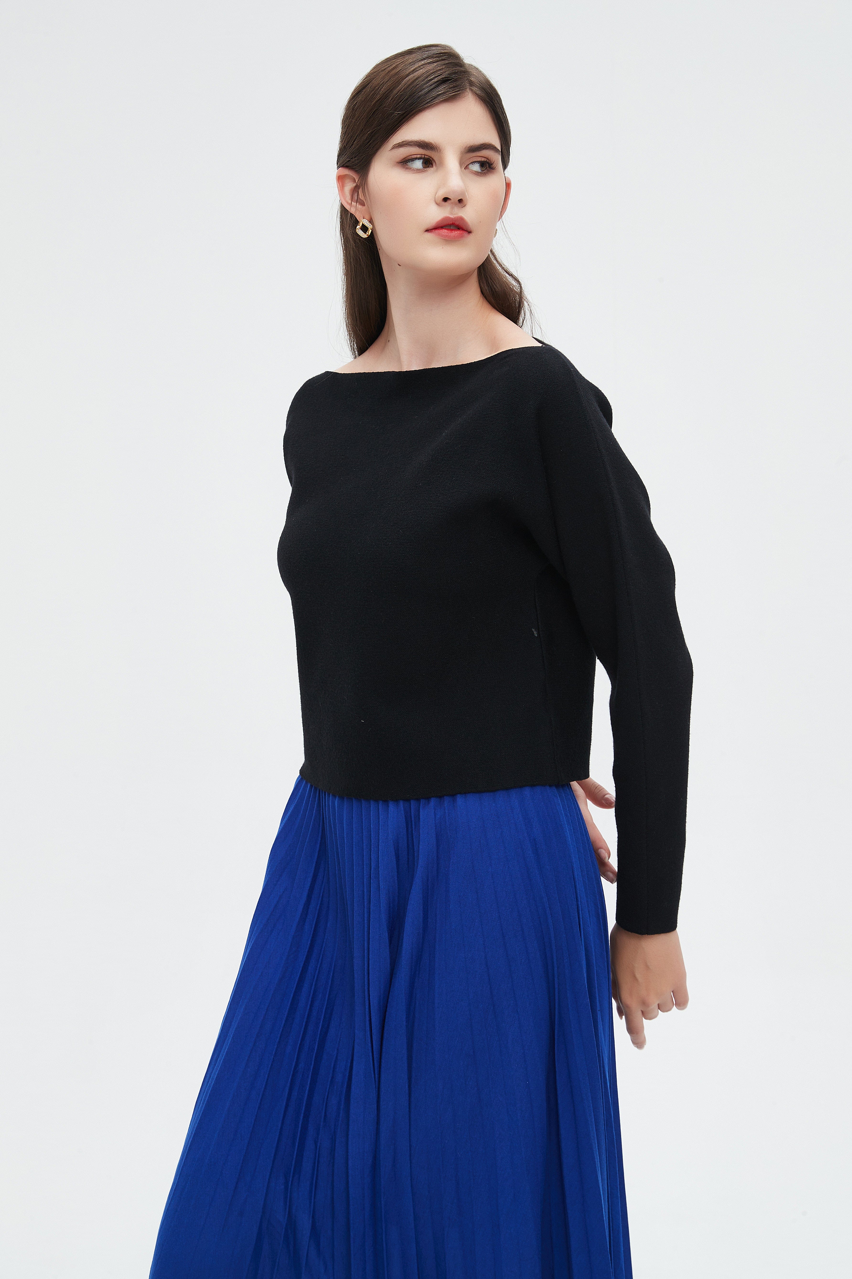 نتشي بلوزة نسائية سادة بأكمام طويلة