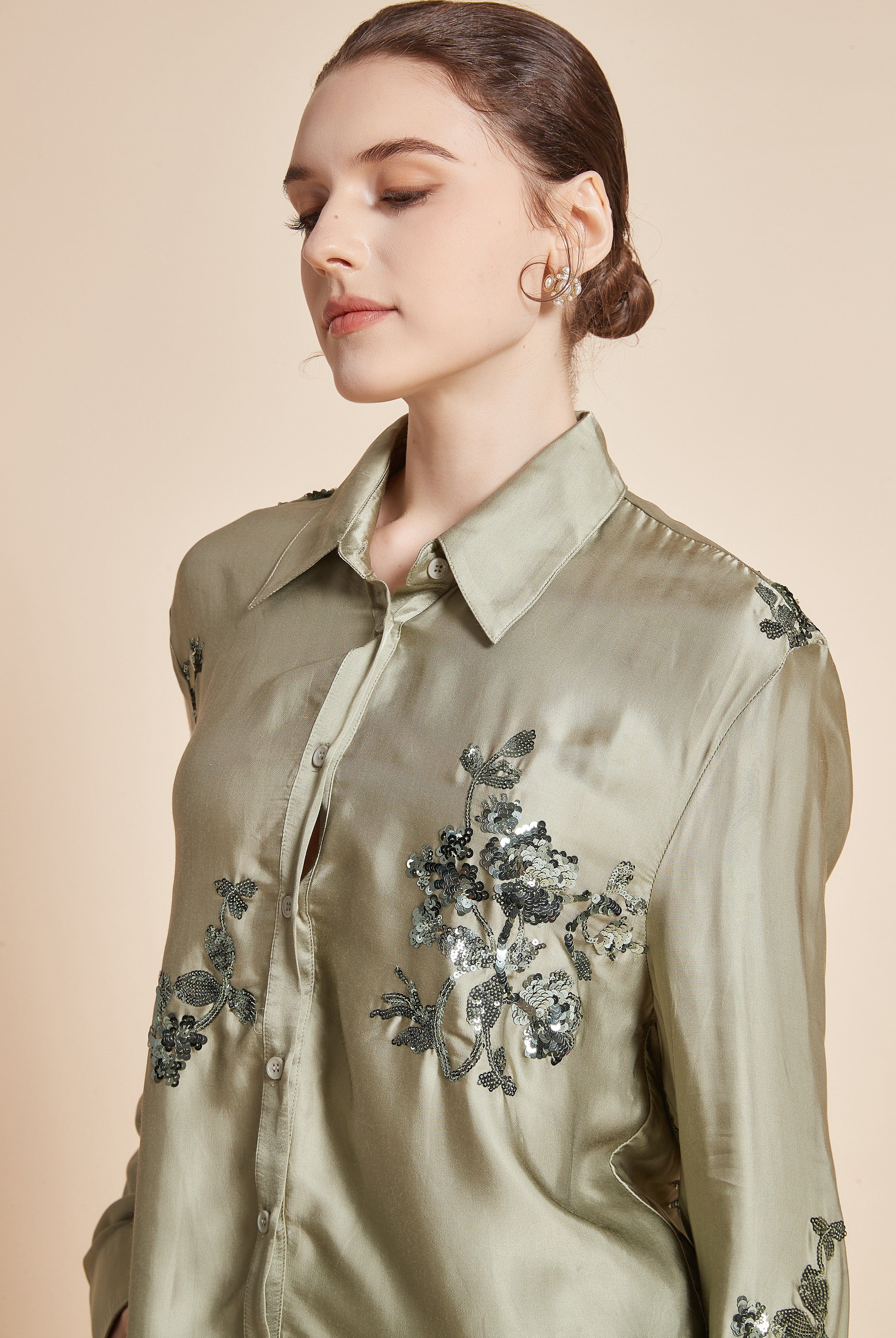 يولا بلوزة نسائية مطرزة ورود بكم طويل مع ياقة وأزرار أمامية