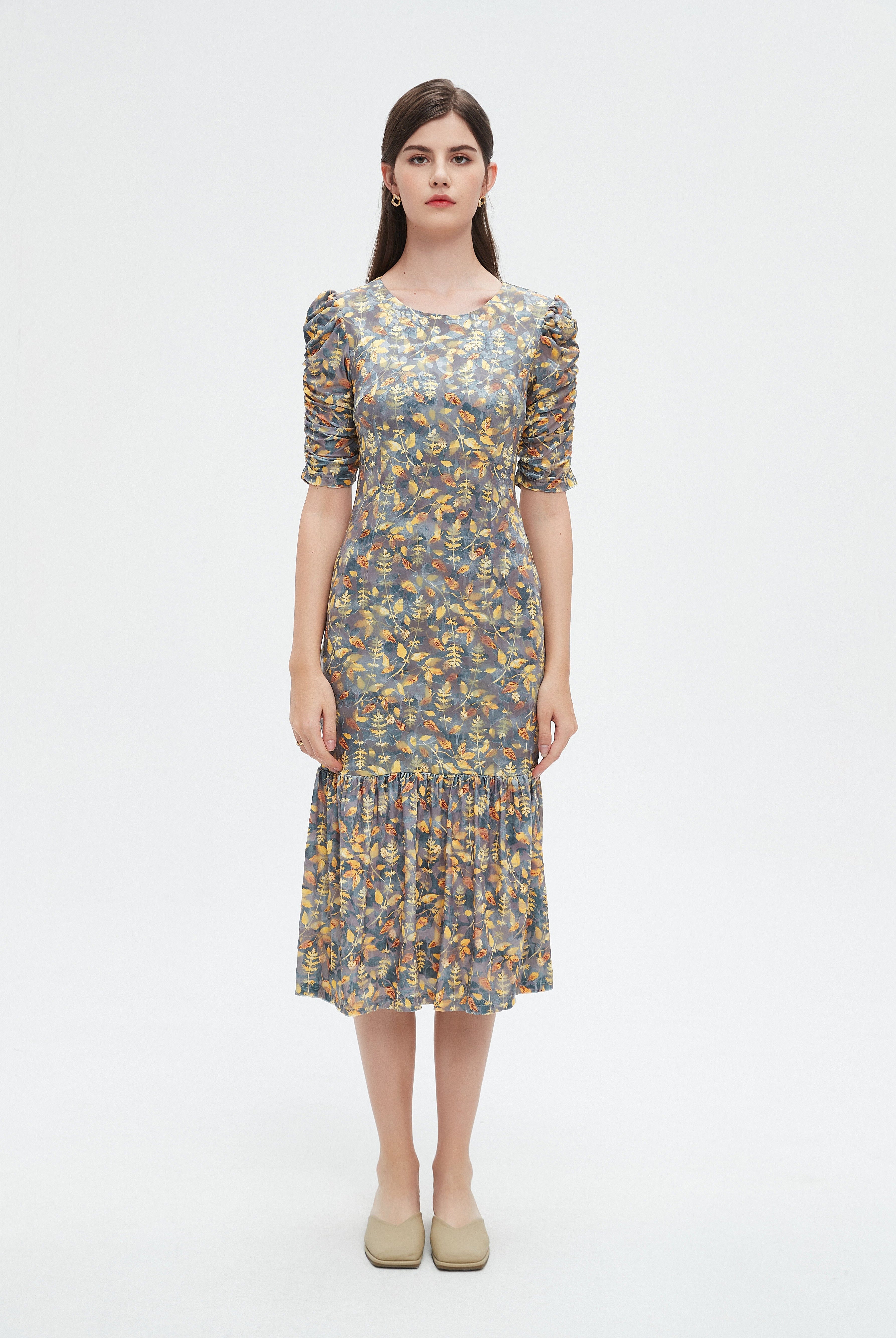 نتشي فستان نسائي ميدي مشجر برقبة دائرية