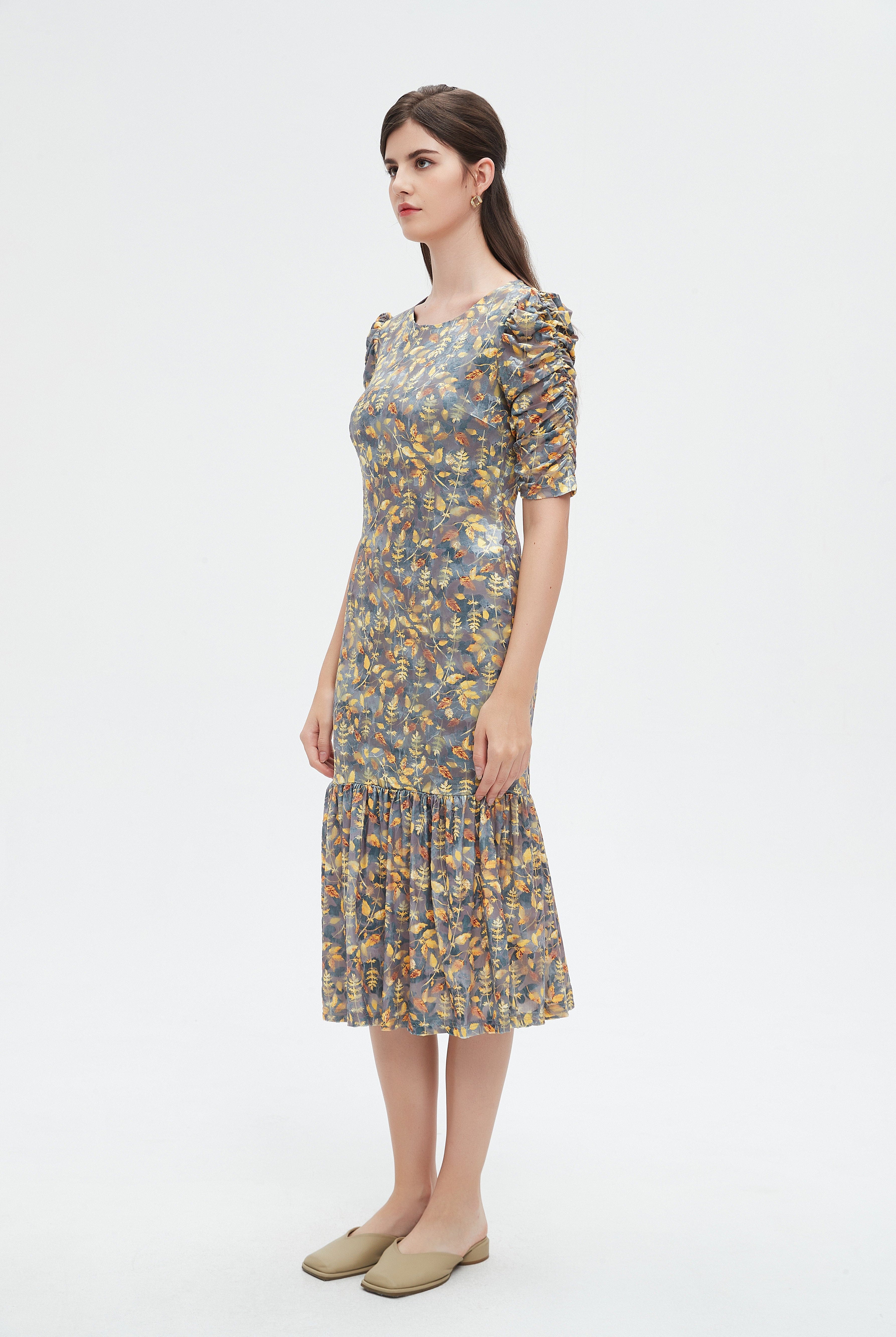 نتشي فستان نسائي ميدي مشجر برقبة دائرية