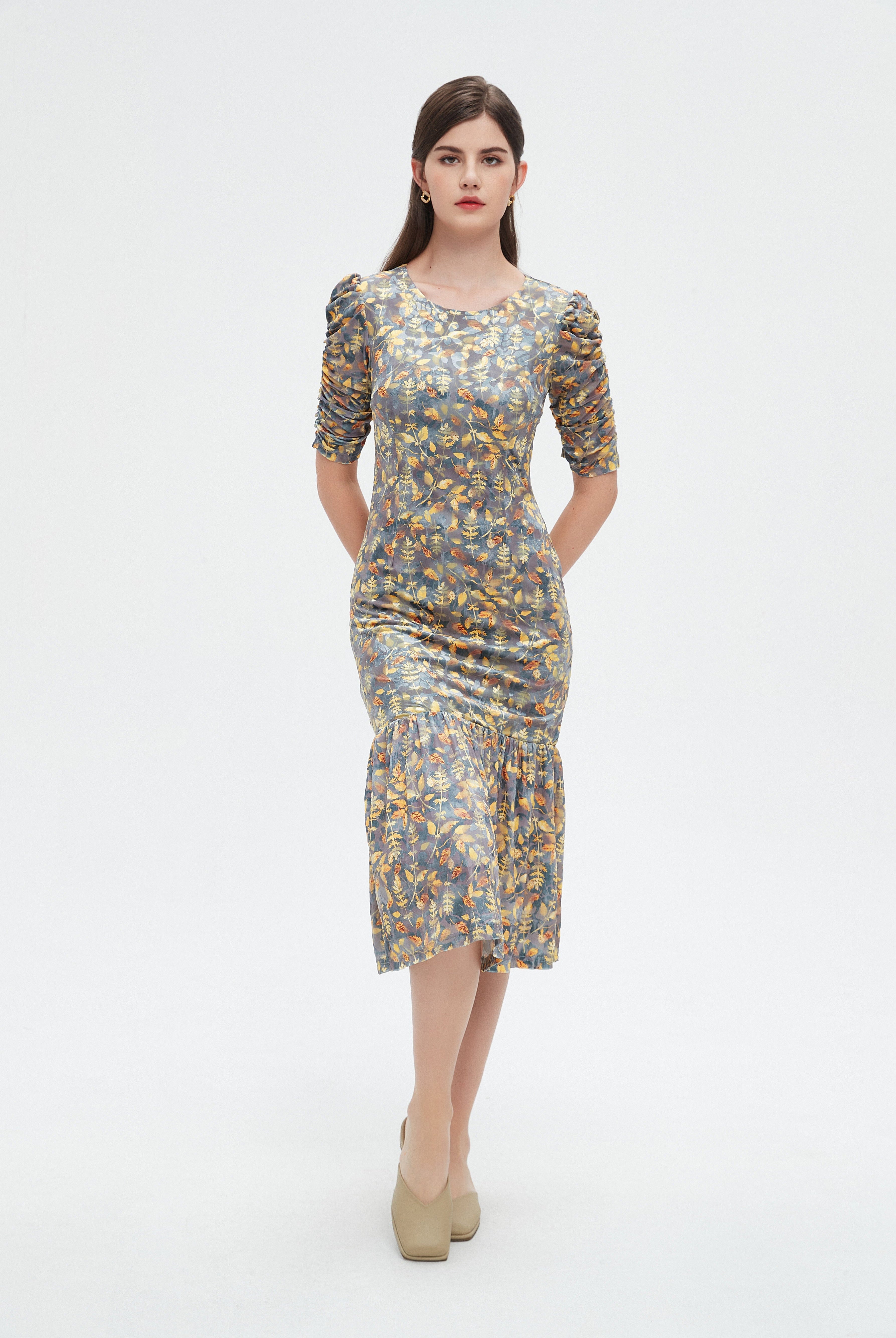 نتشي فستان نسائي ميدي مشجر برقبة دائرية