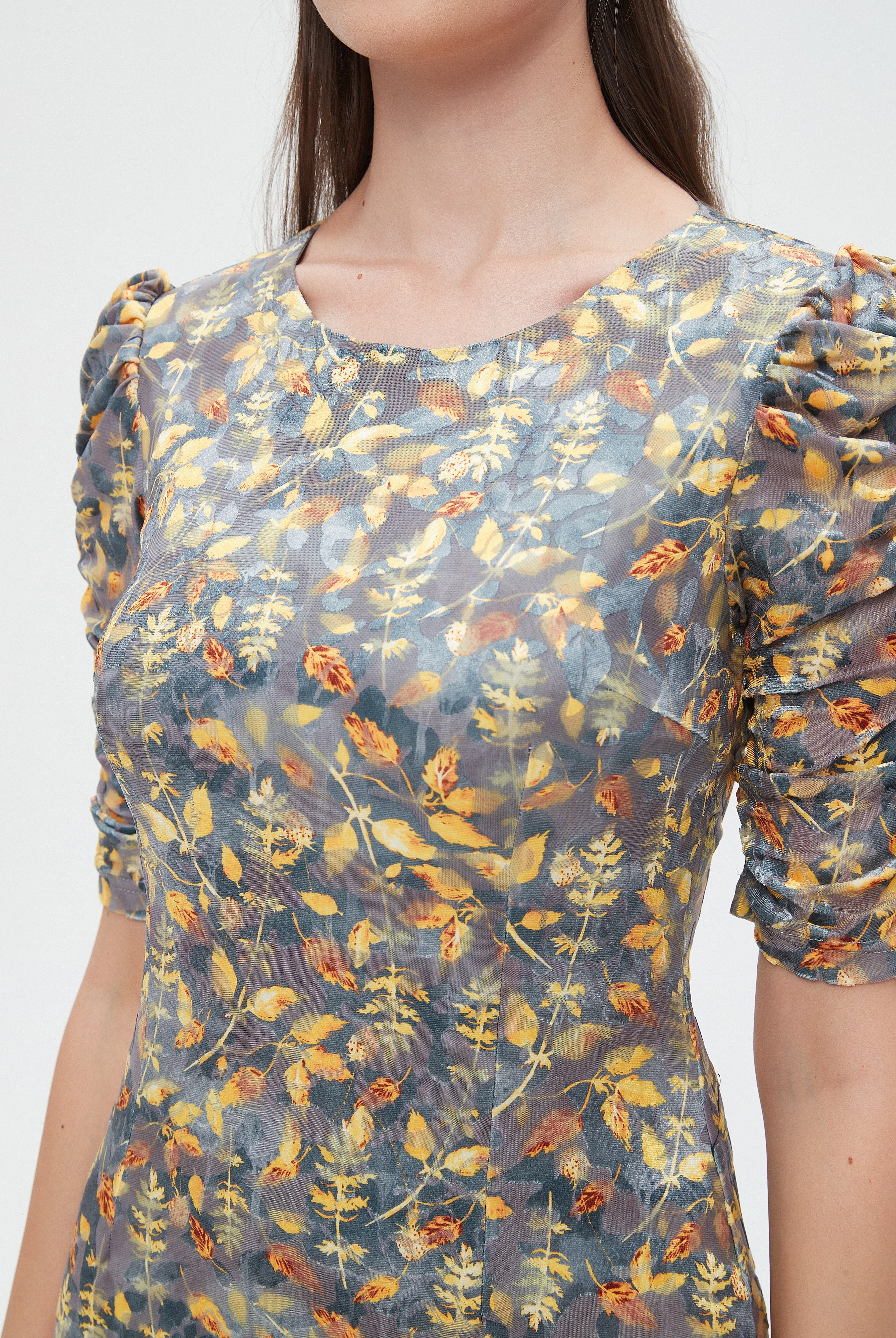 نتشي فستان نسائي ميدي مشجر برقبة دائرية