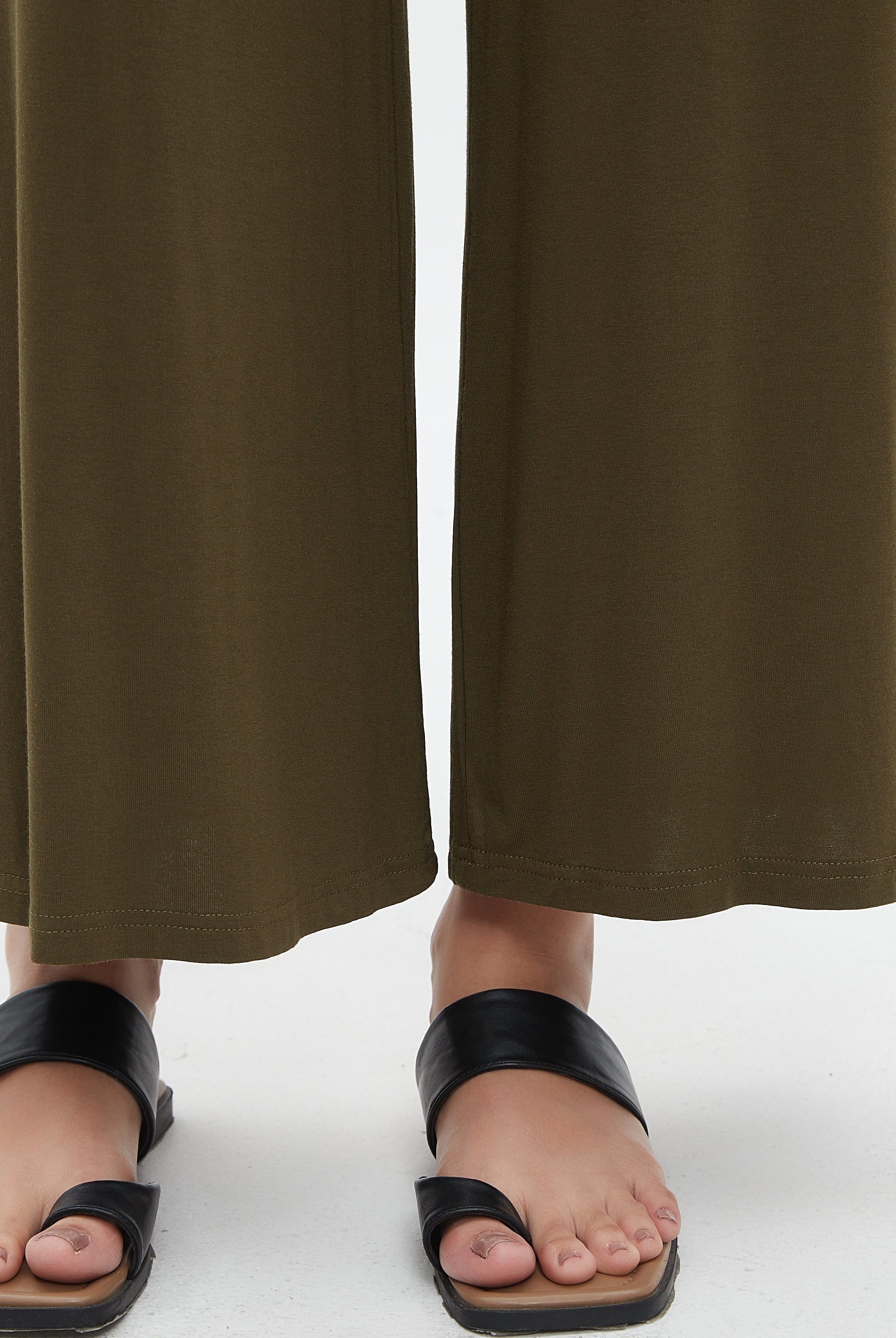 نتشي بنطلون طويل وايد ليج