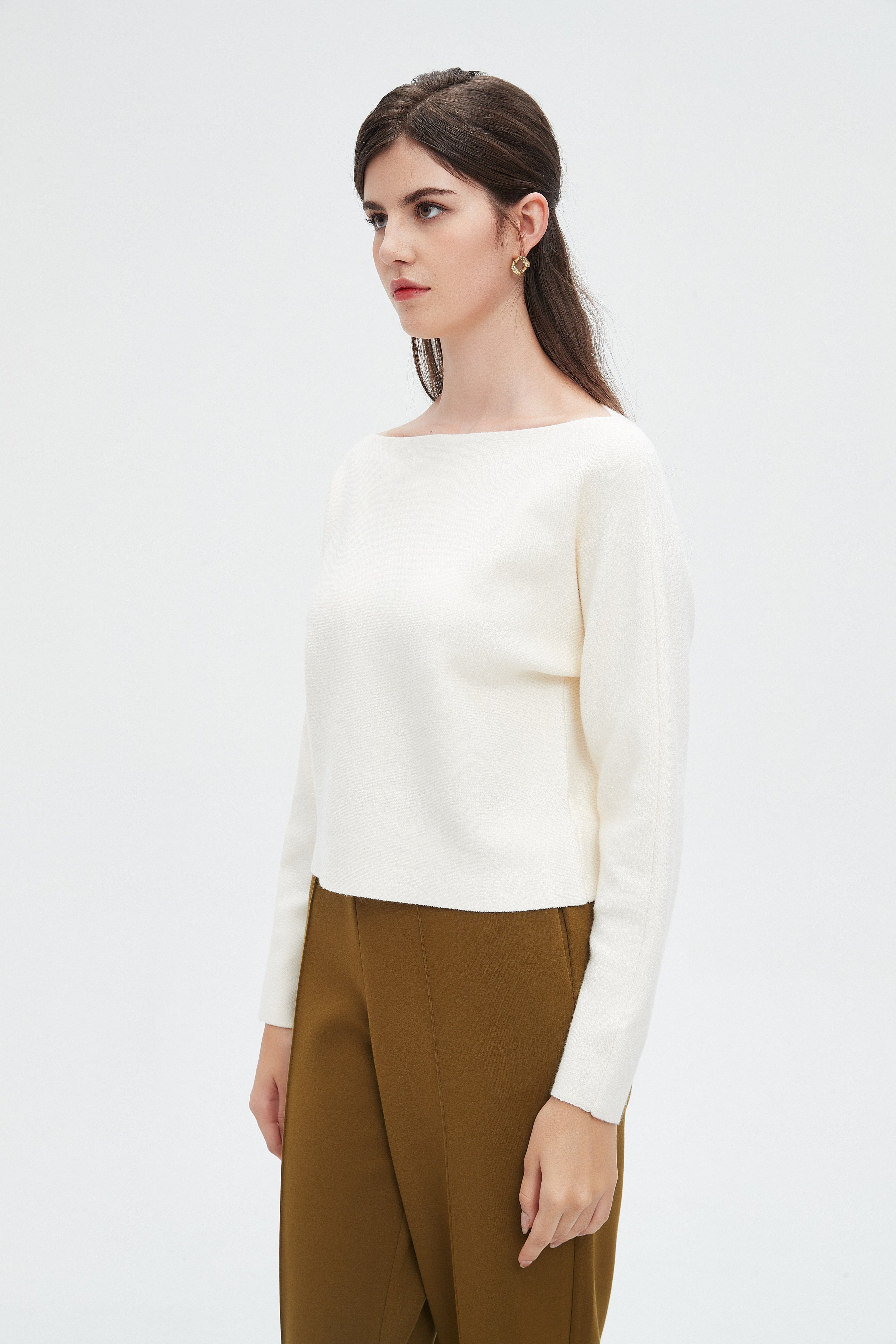 نتشي بلوزة نسائية سادة بأكمام طويلة