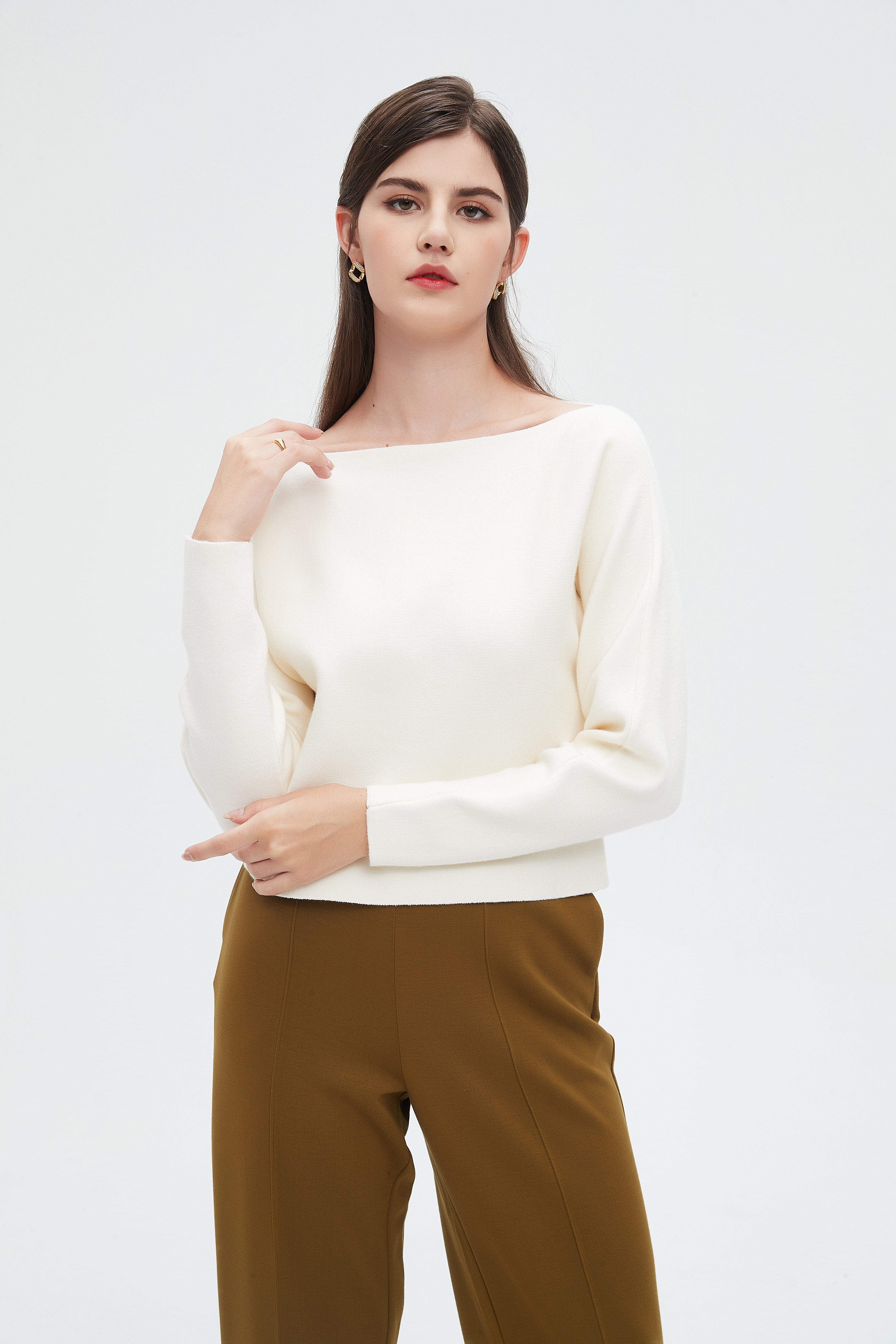 نتشي بلوزة نسائية سادة بأكمام طويلة