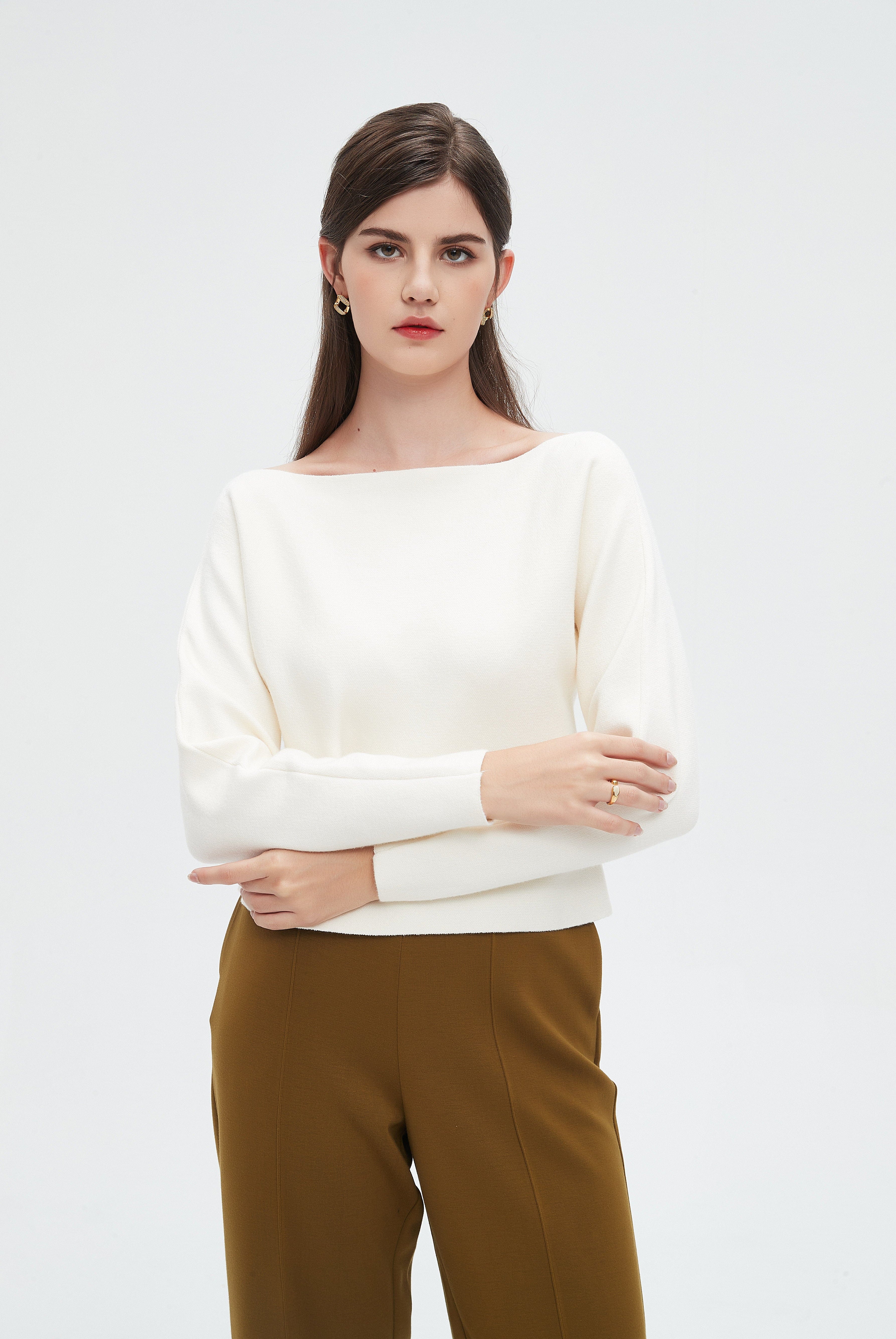 نتشي بلوزة نسائية سادة بأكمام طويلة