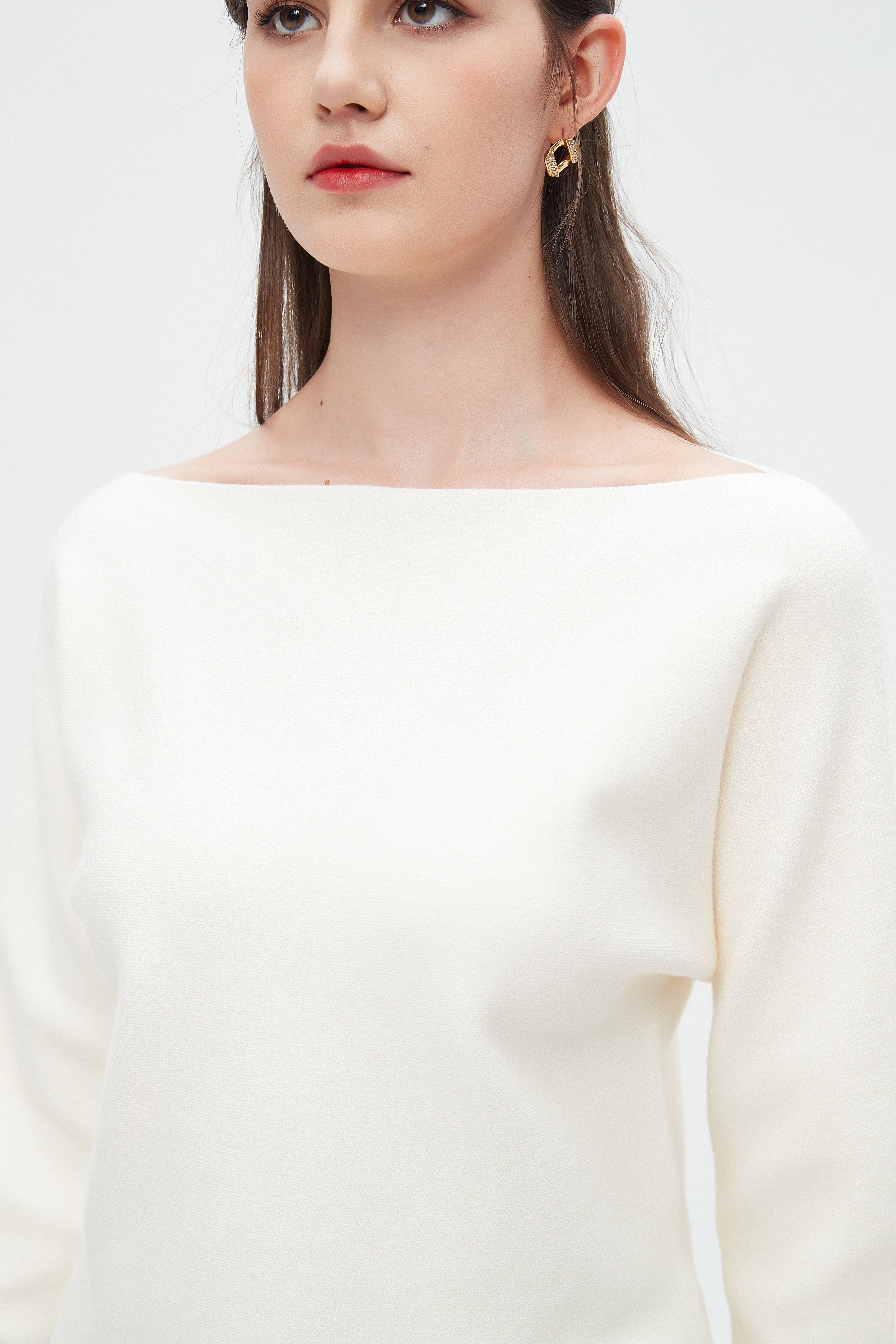 نتشي بلوزة نسائية سادة بأكمام طويلة