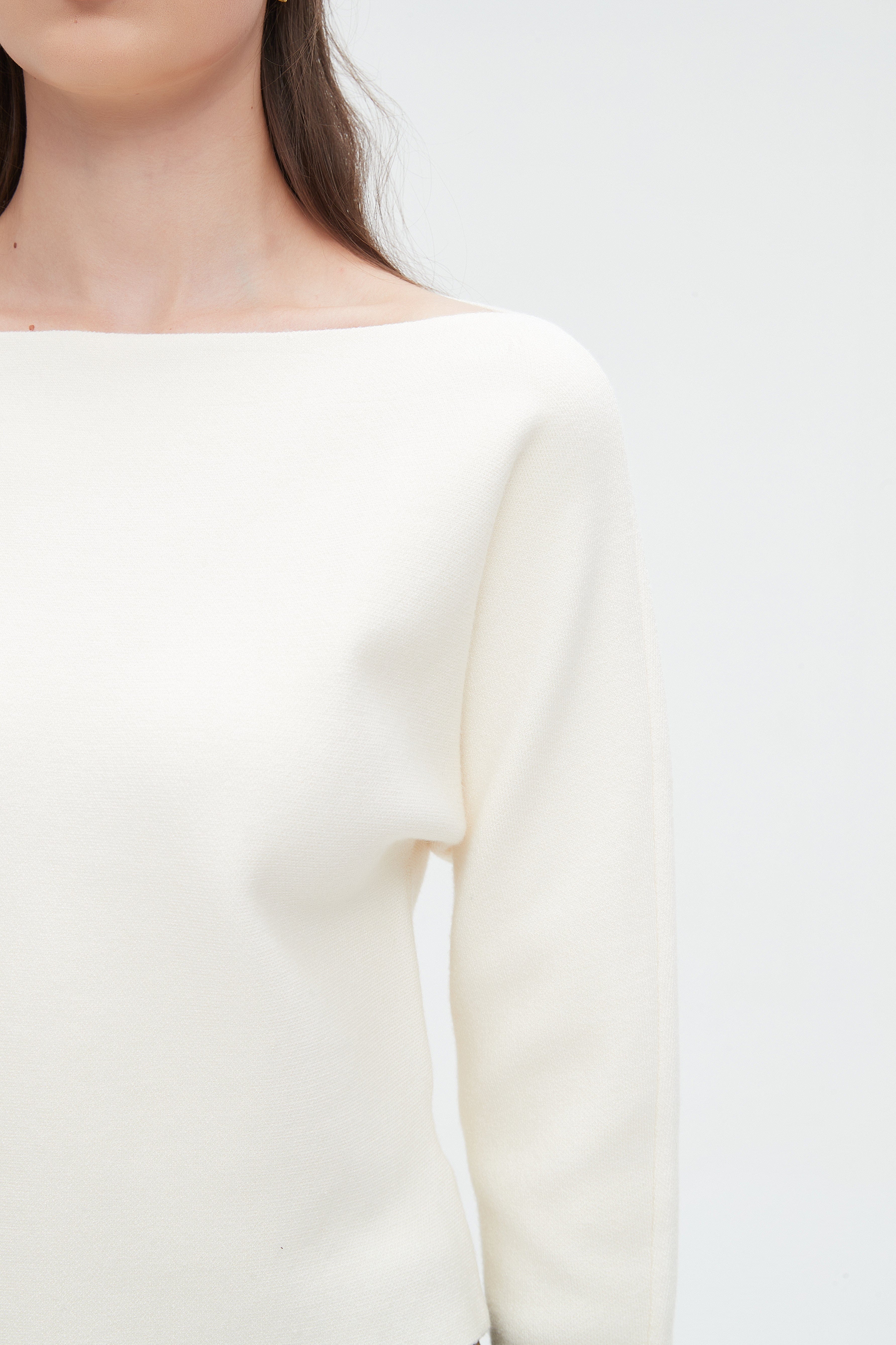 نتشي بلوزة نسائية سادة بأكمام طويلة