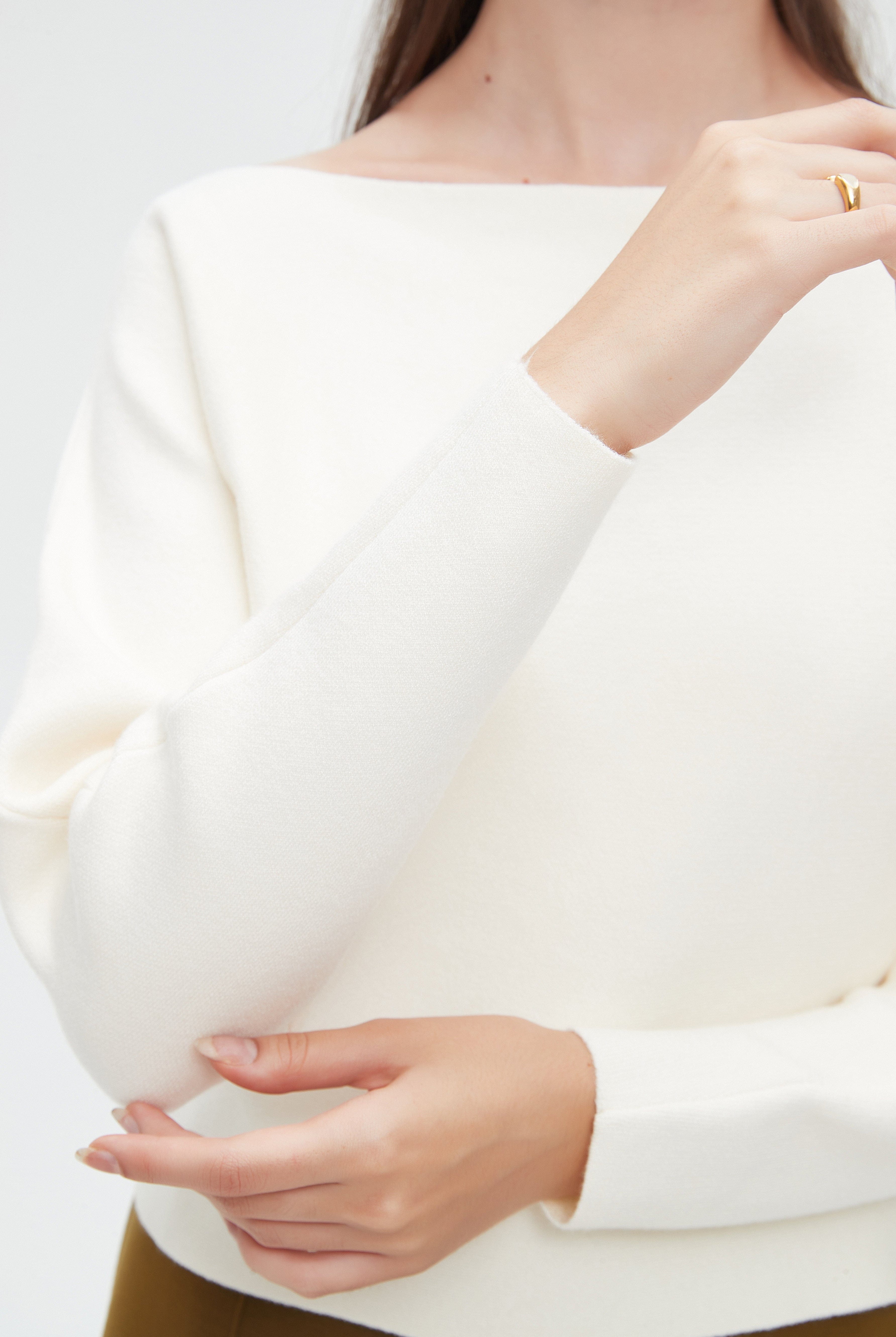 نتشي بلوزة نسائية سادة بأكمام طويلة