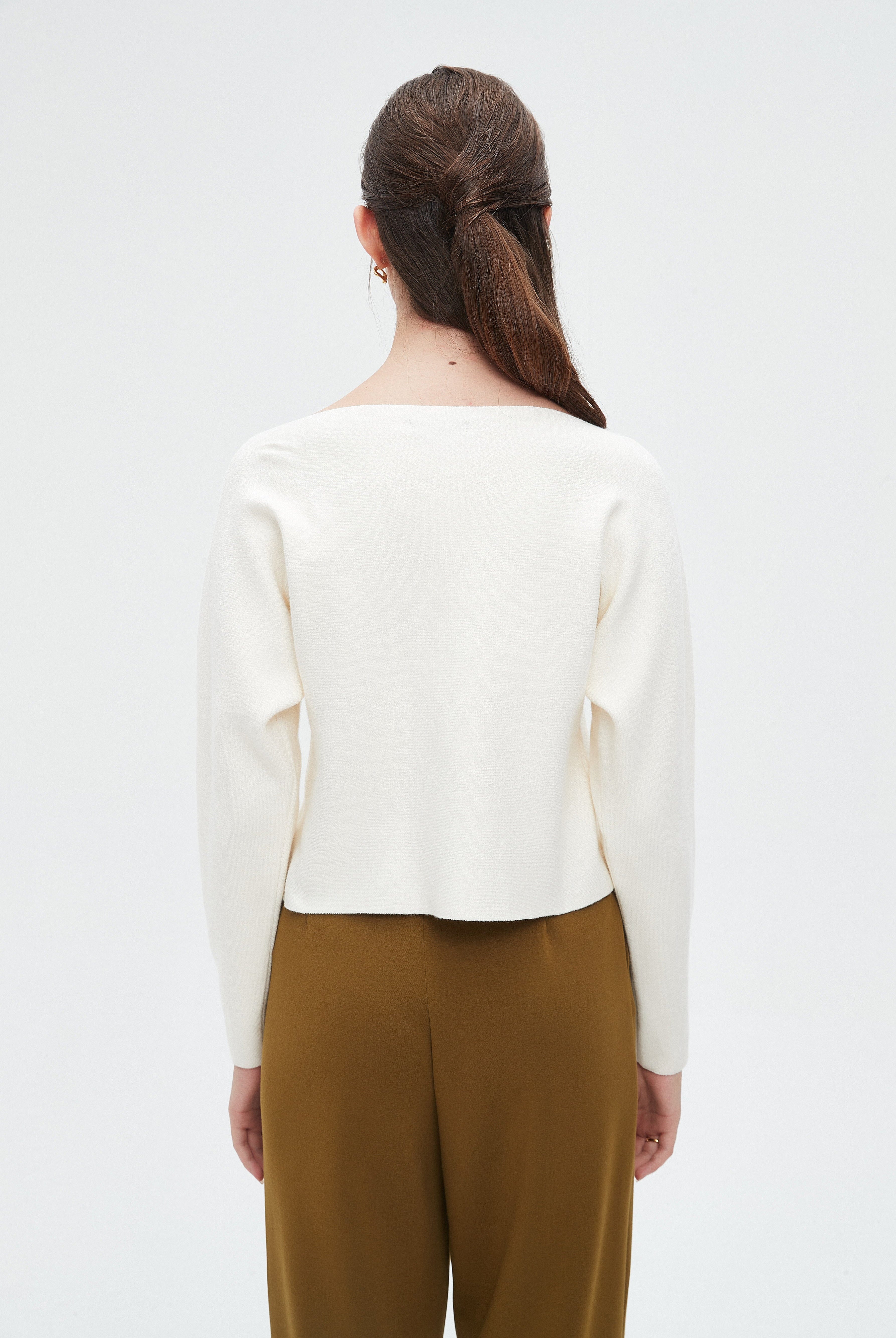 نتشي بلوزة نسائية سادة بأكمام طويلة