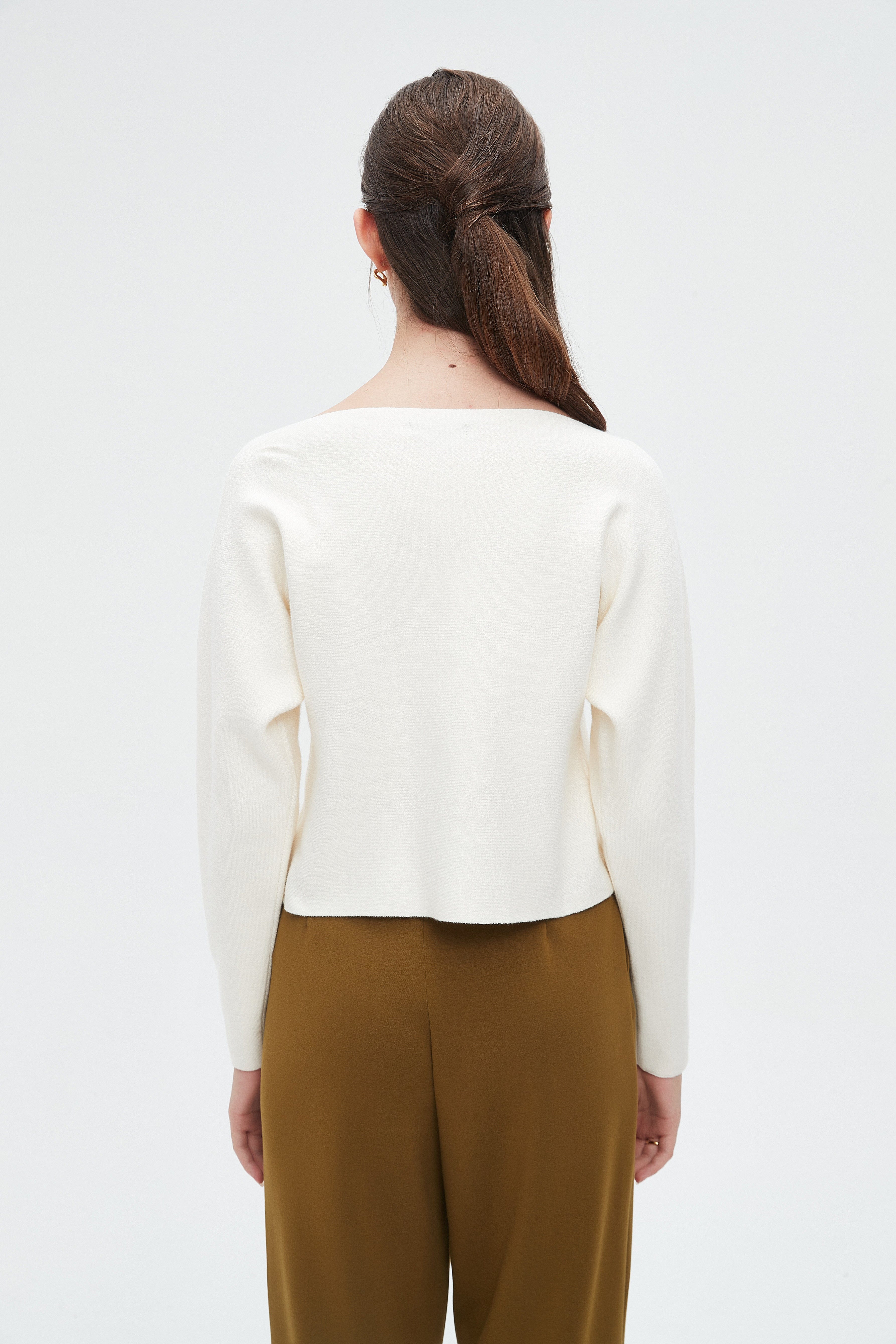 نتشي بلوزة نسائية سادة بأكمام طويلة