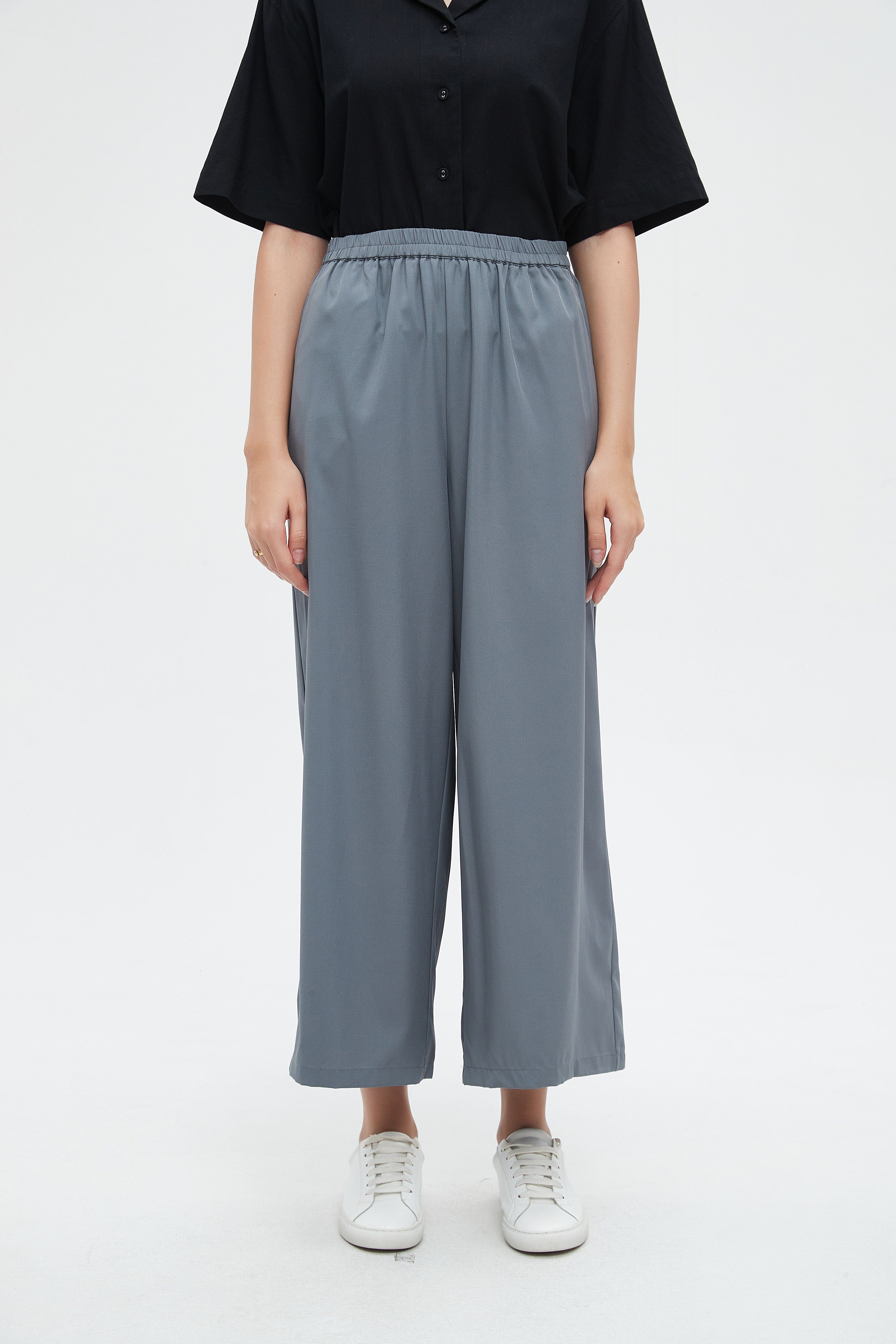 ูุชุดู ุจูุทููู ุทููู ูุงุณุน ู
ู ุงูุงุณูู