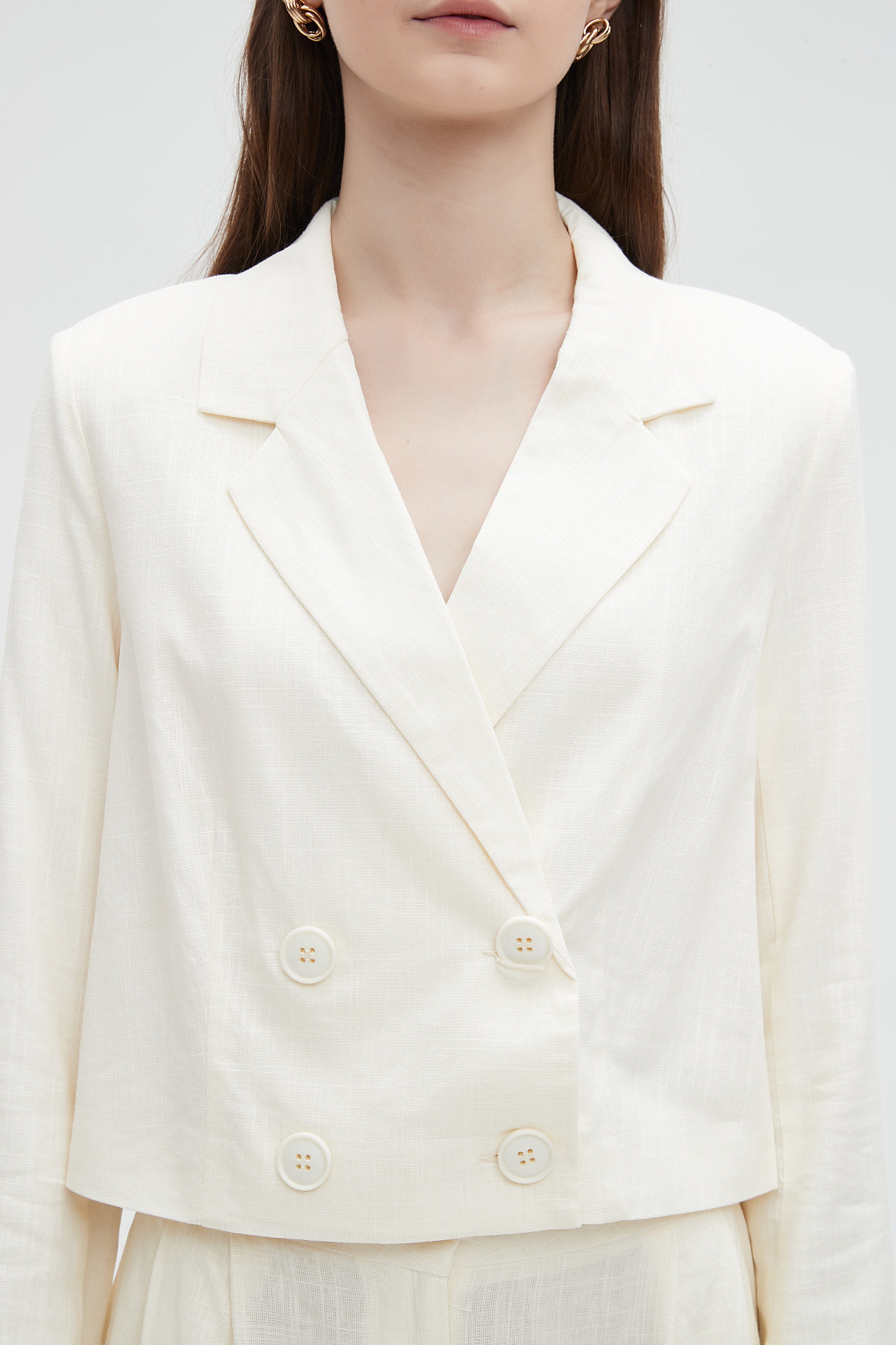 ميكا جاكيت نسائي بياقة طويلة وأزرار من الأمام وأكمام طويلة