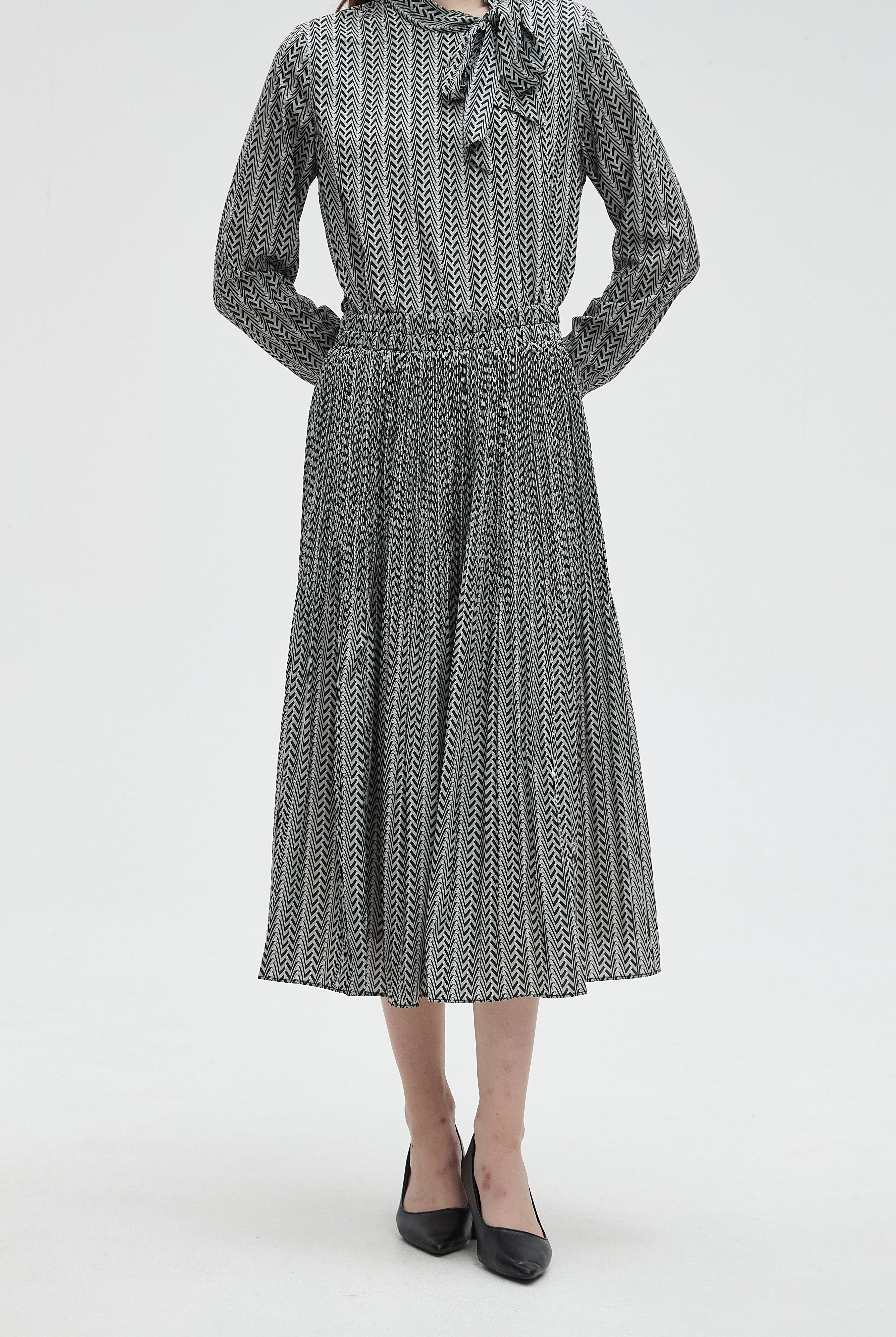 ميكا تنورة ميدي نسائية منقوشة بالطول