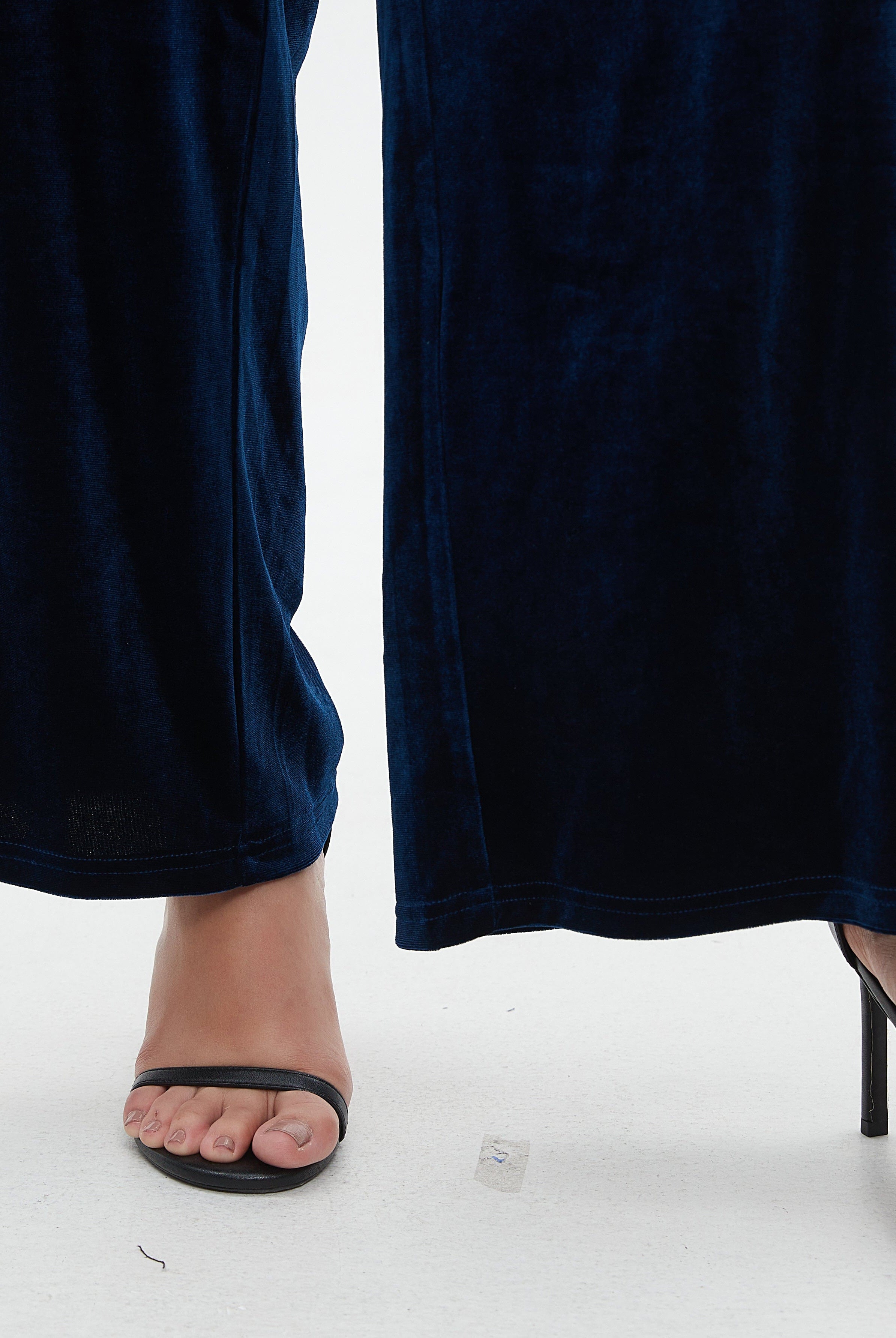 نتشي بنطلون سادة واسع قطيفة نسائي