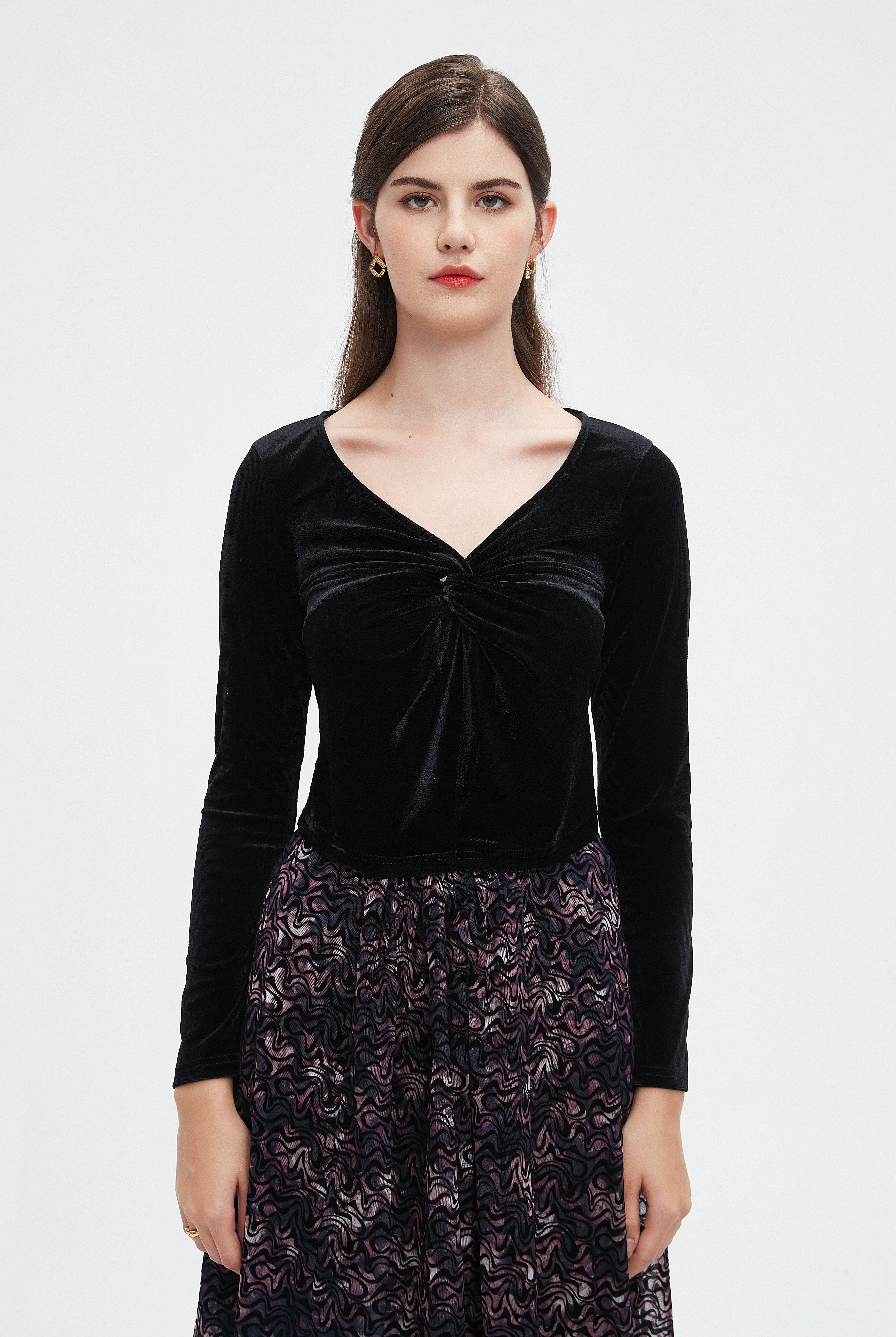 نتشي بلوزة نسائية مخملية بأكمام طويلة شتوية