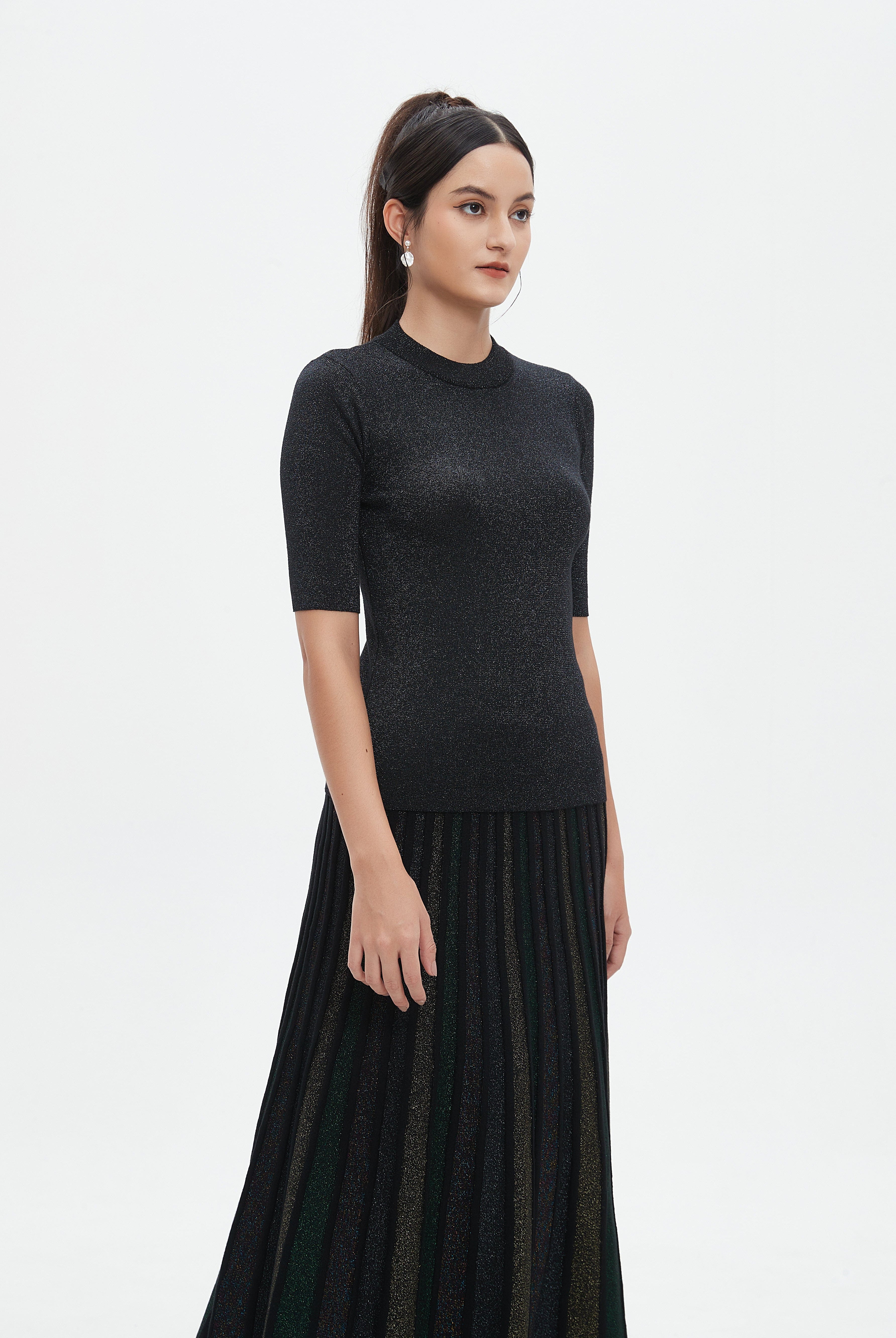 نتشي بلوزة لامعة نص كم ضيقة نسائي