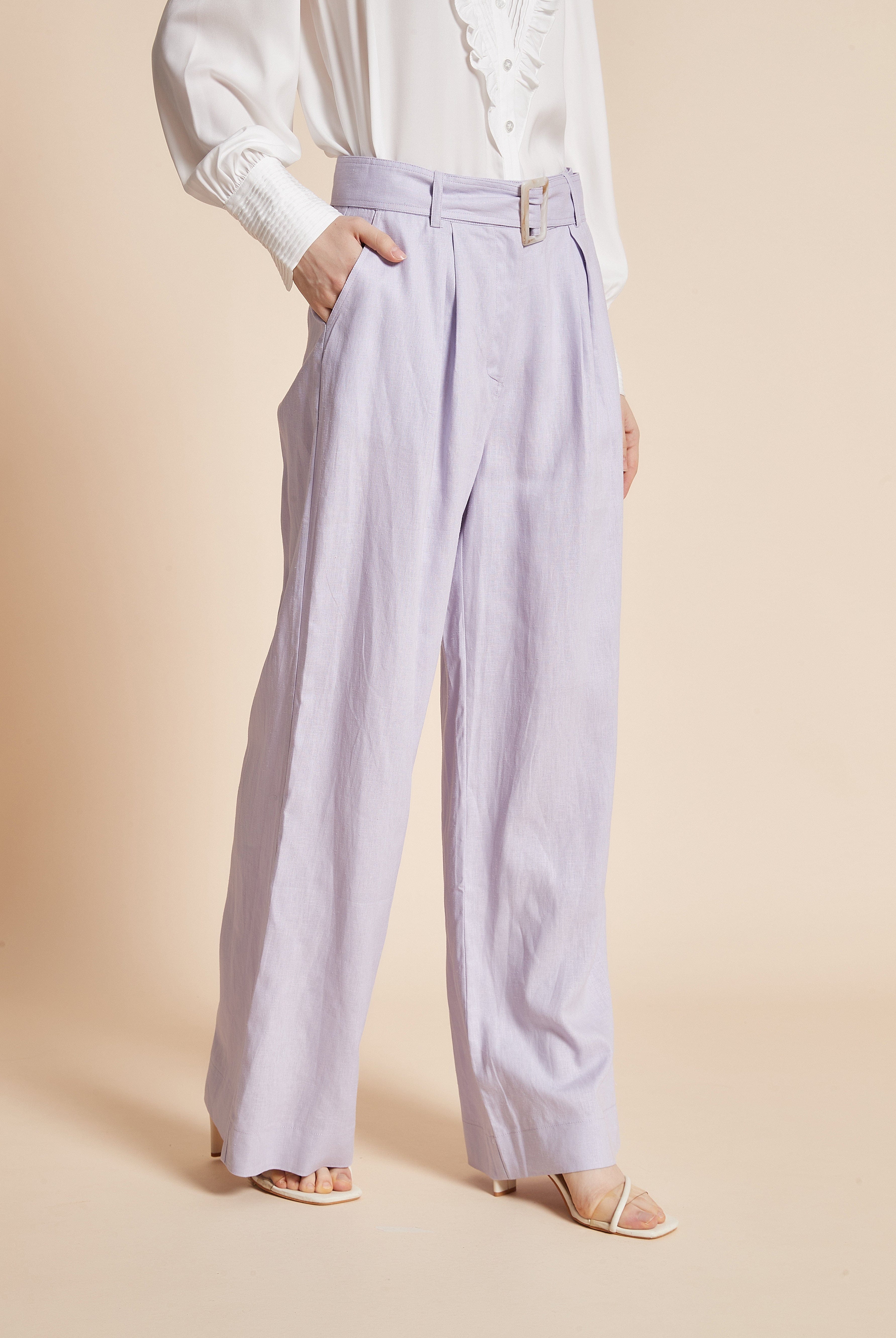 يولا بنطلون طويل واسع بحزام على الخصر