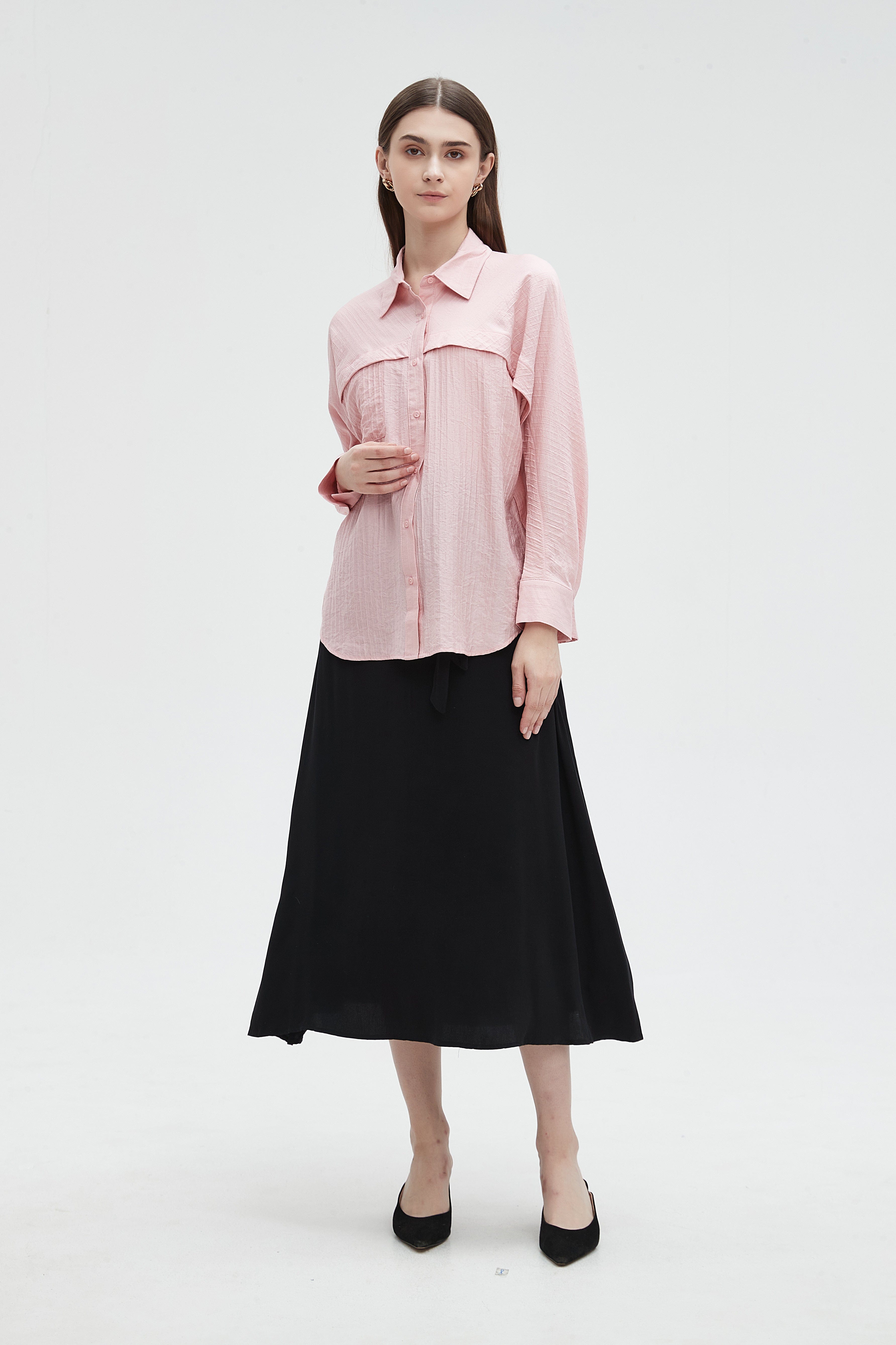 ميكا بلوزة نسائية سادة بقصة على الصدر واكمام طويلة