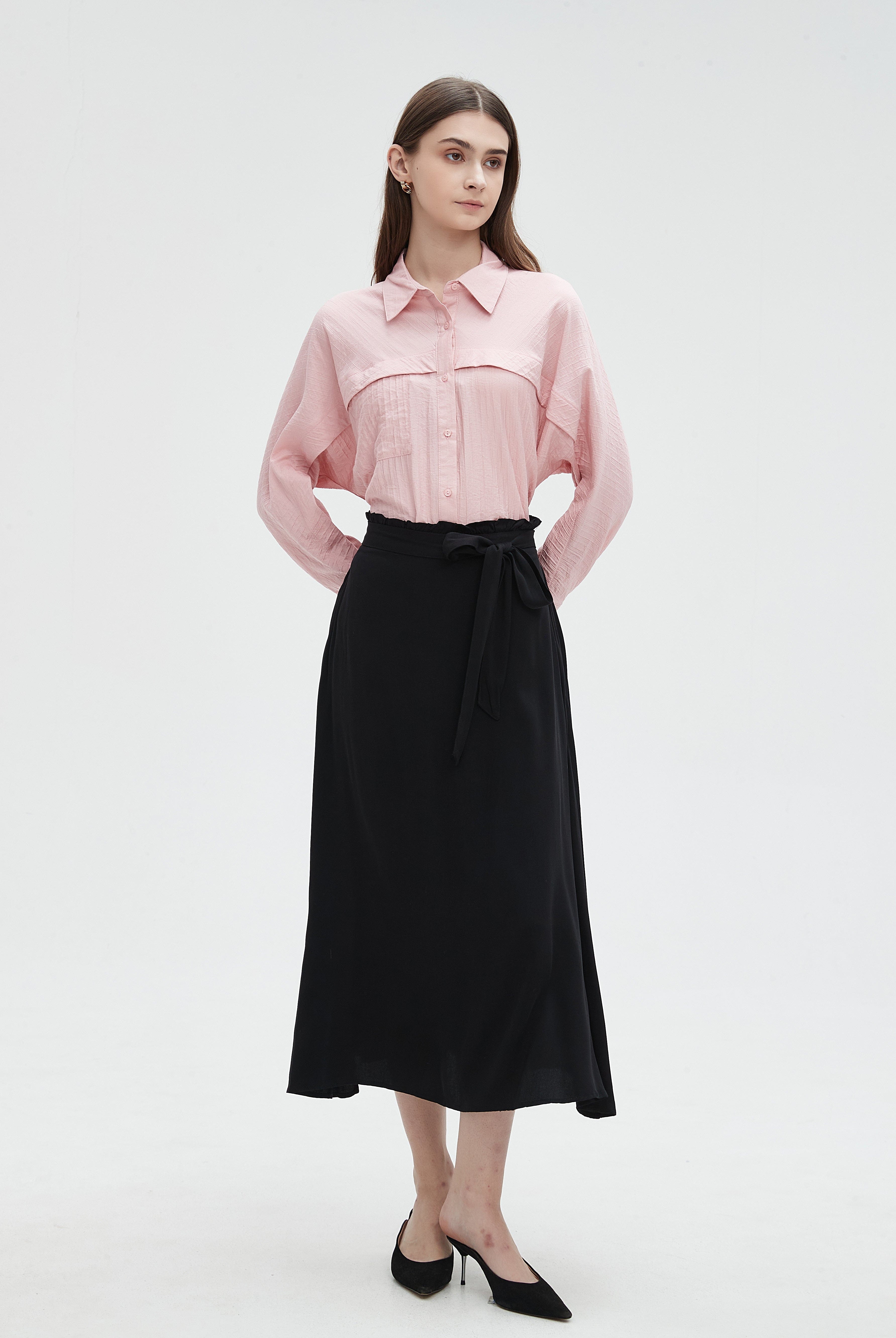 ميكا بلوزة نسائية سادة بقصة على الصدر واكمام طويلة