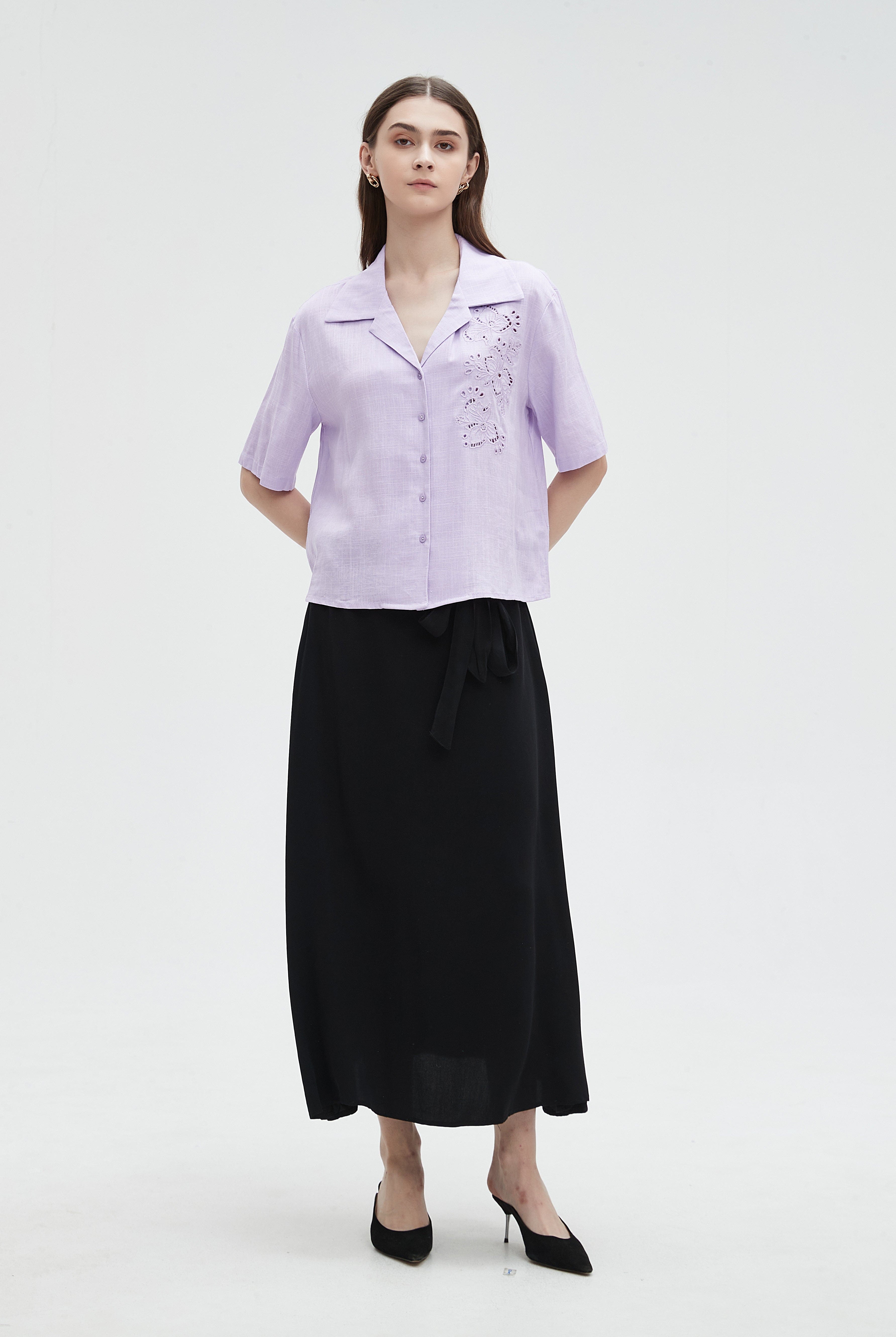 ميكا قميص مخرم من الجانب بأزرار أمامية نص كم نسائي